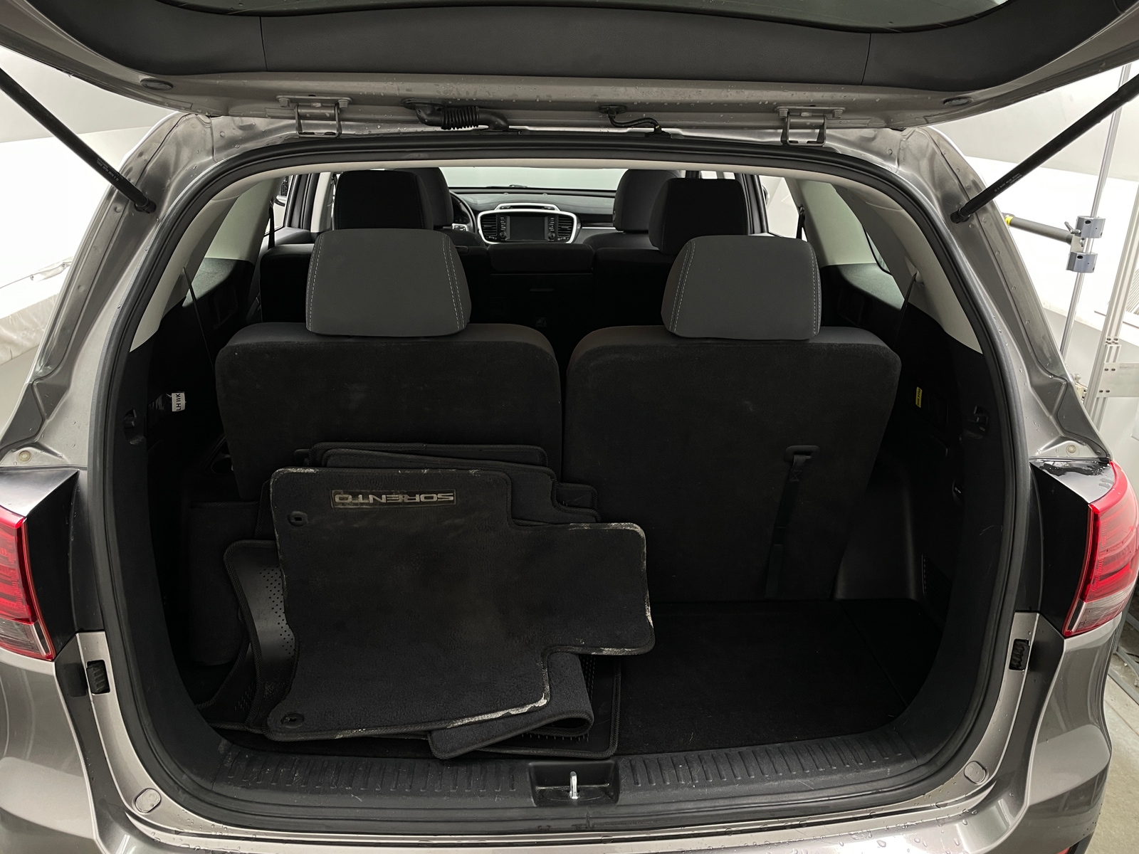 Thumbnail: 2019 Kia Sorento - 7