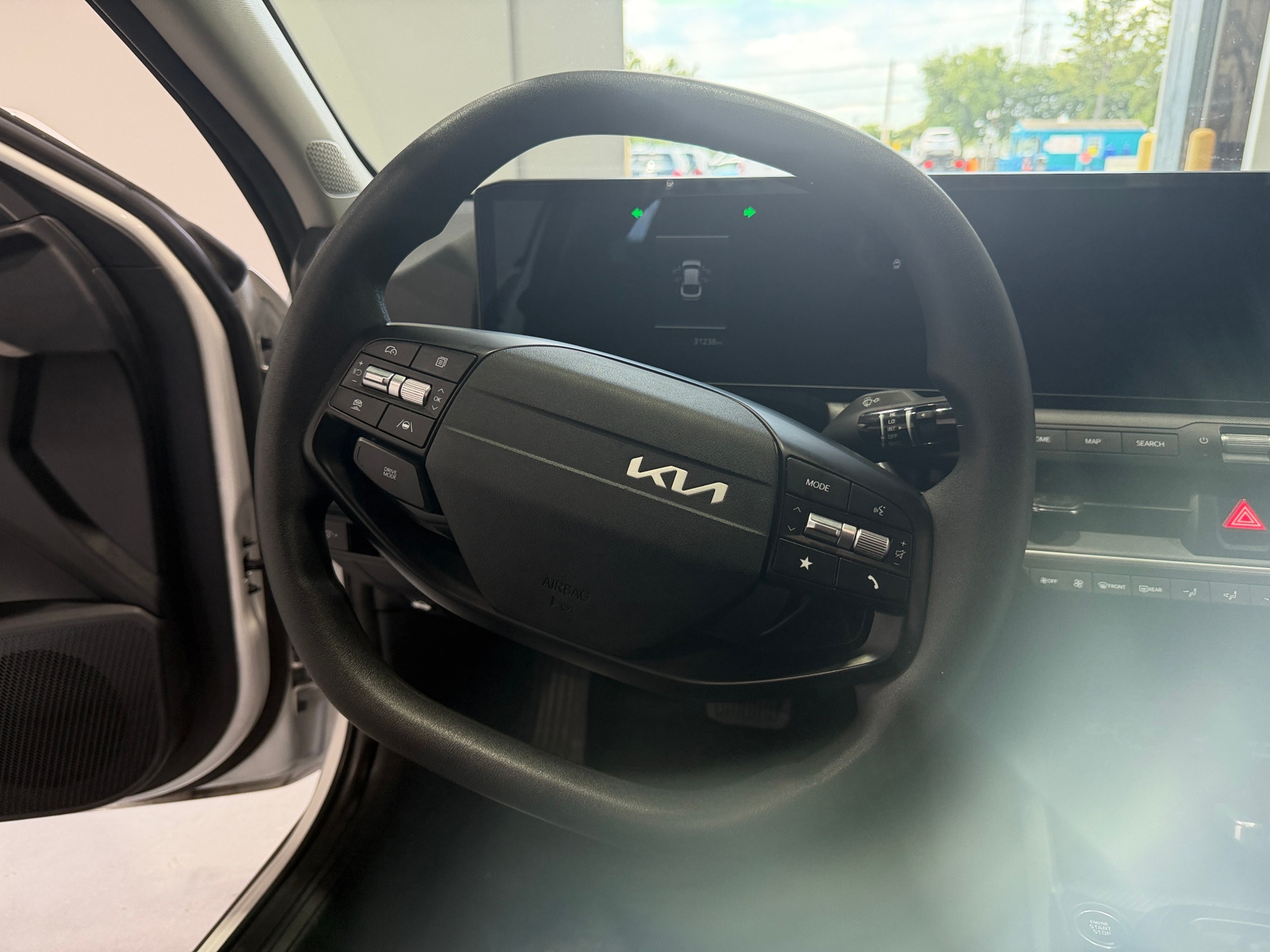 Thumbnail: 2025 Kia K4 - 5