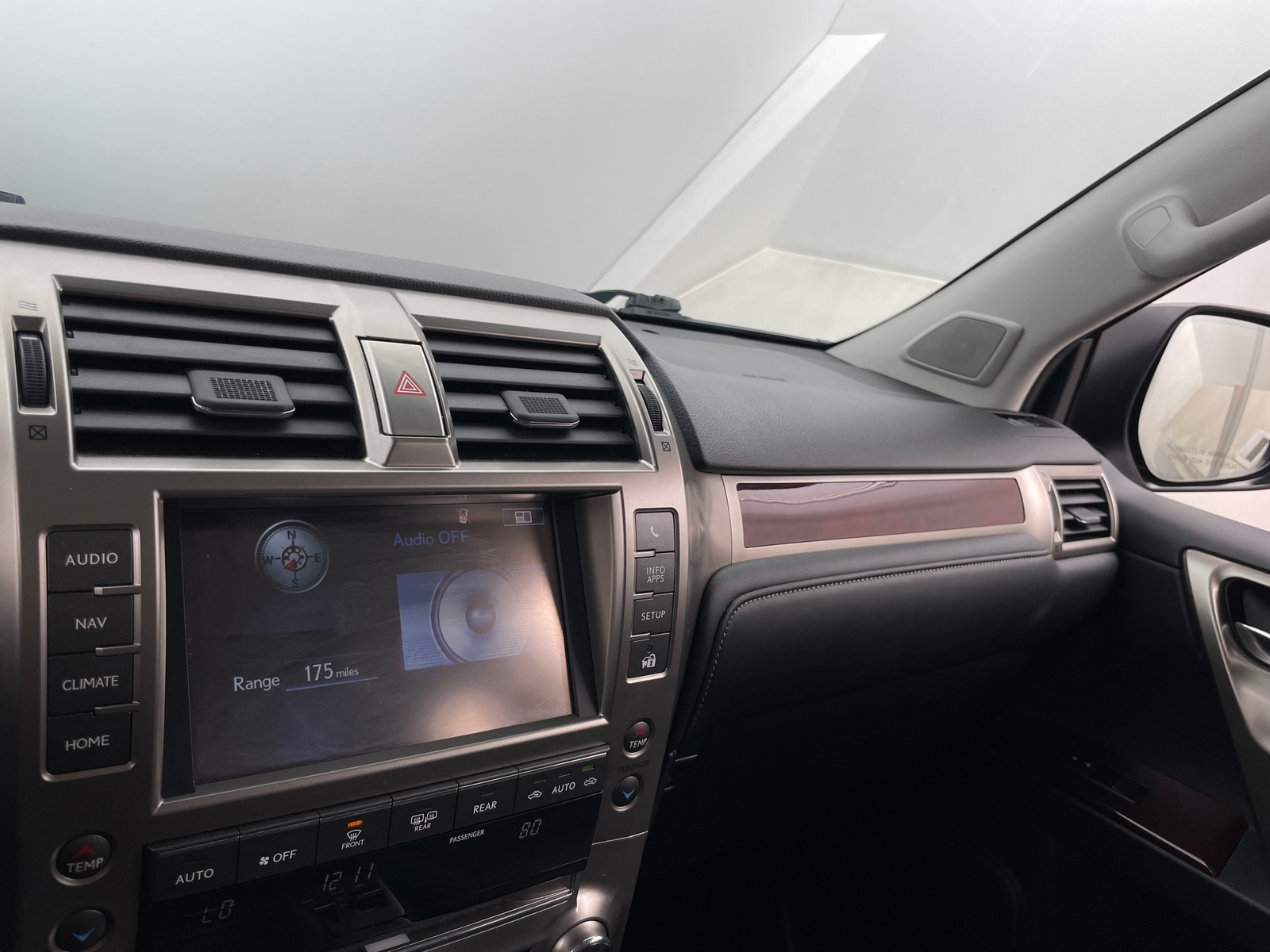 Thumbnail: 2016 Lexus GX - 3