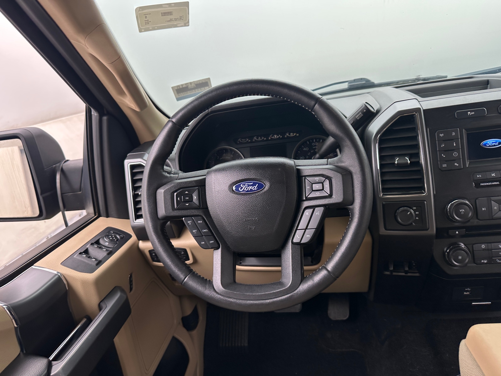 Thumbnail: 2018 Ford Econoline - 5