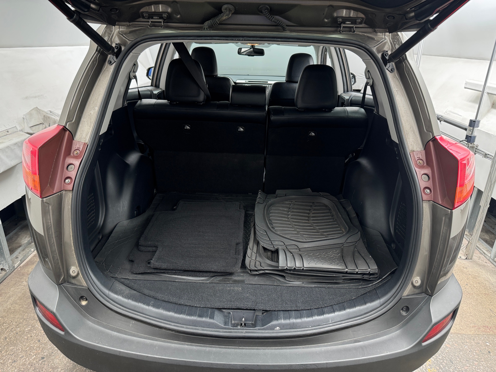 Thumbnail: 2014 Toyota RAV4 - 6