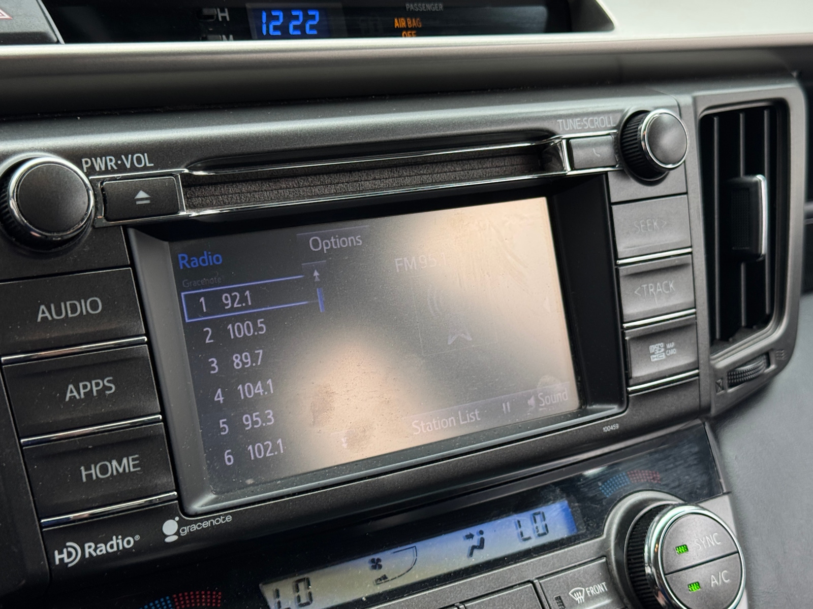 Thumbnail: 2014 Toyota RAV4 - 3