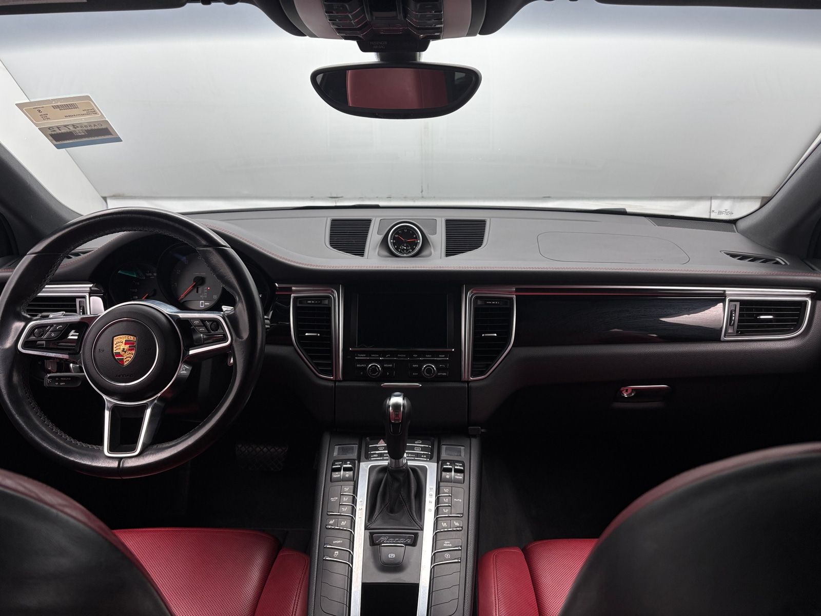 Thumbnail: 2015 Porsche Macan - 2