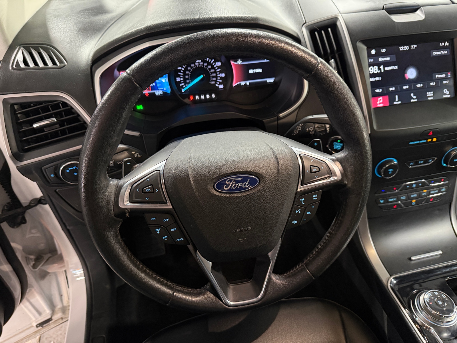 Thumbnail: 2019 Ford Edge - 4