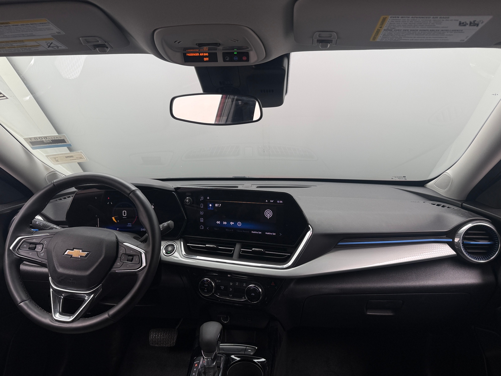 Thumbnail: 2025 Chevrolet Trax - 3
