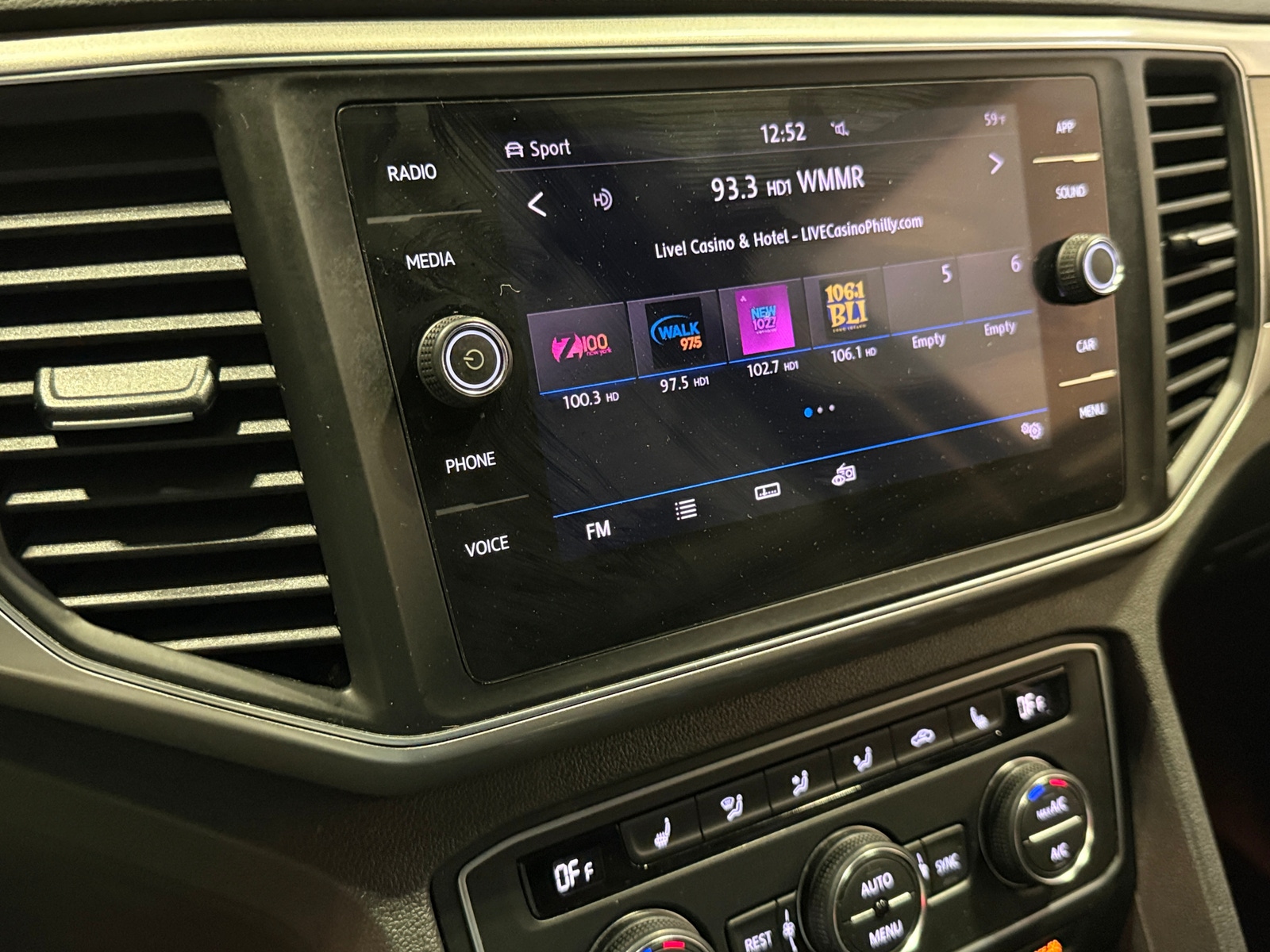Thumbnail: 2019 Volkswagen Atlas - 3