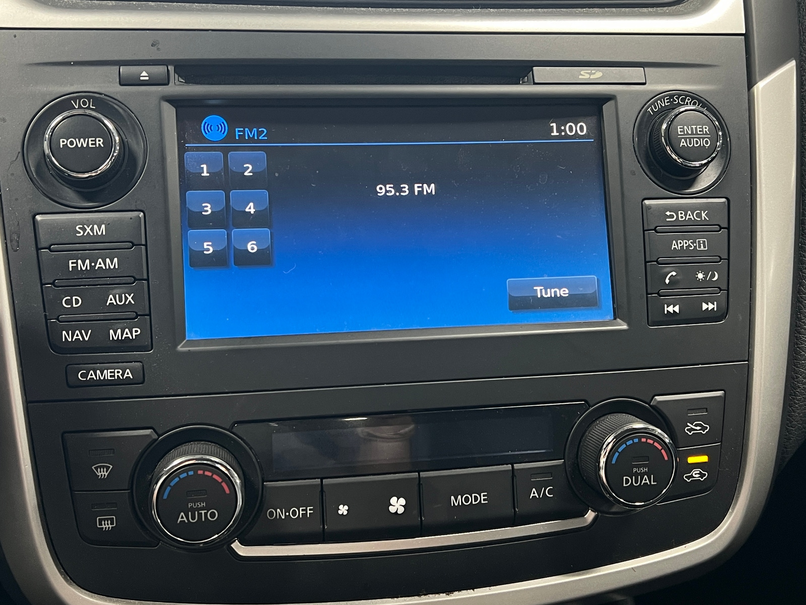 Thumbnail: 2016 Nissan Altima - 3
