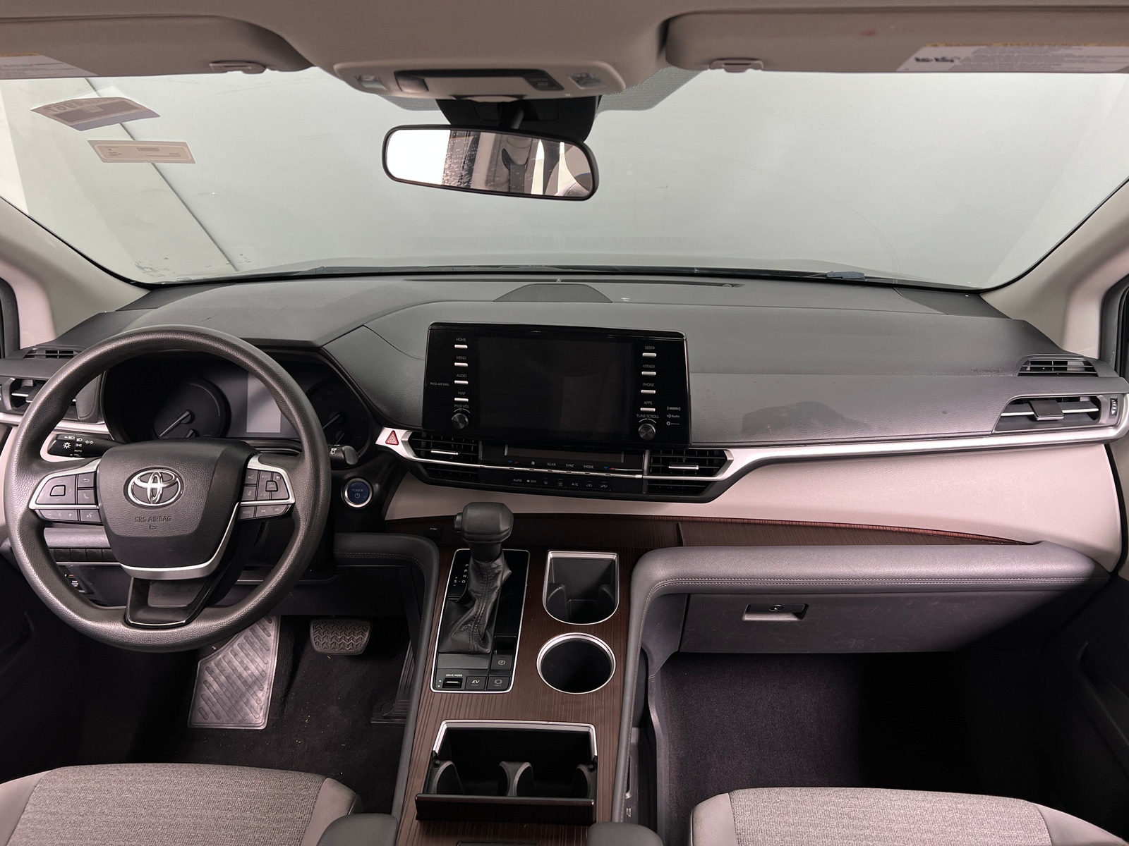 Thumbnail: 2021 Toyota Sienna - 3