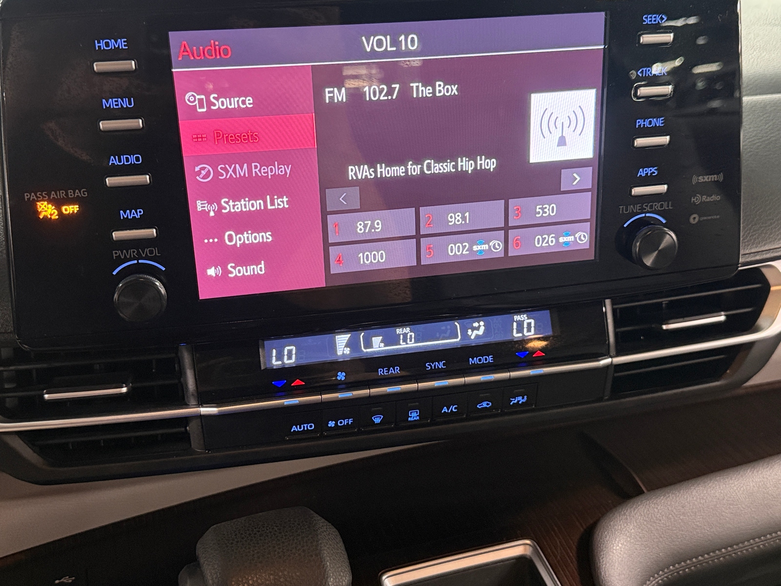 Thumbnail: 2021 Toyota Sienna - 4