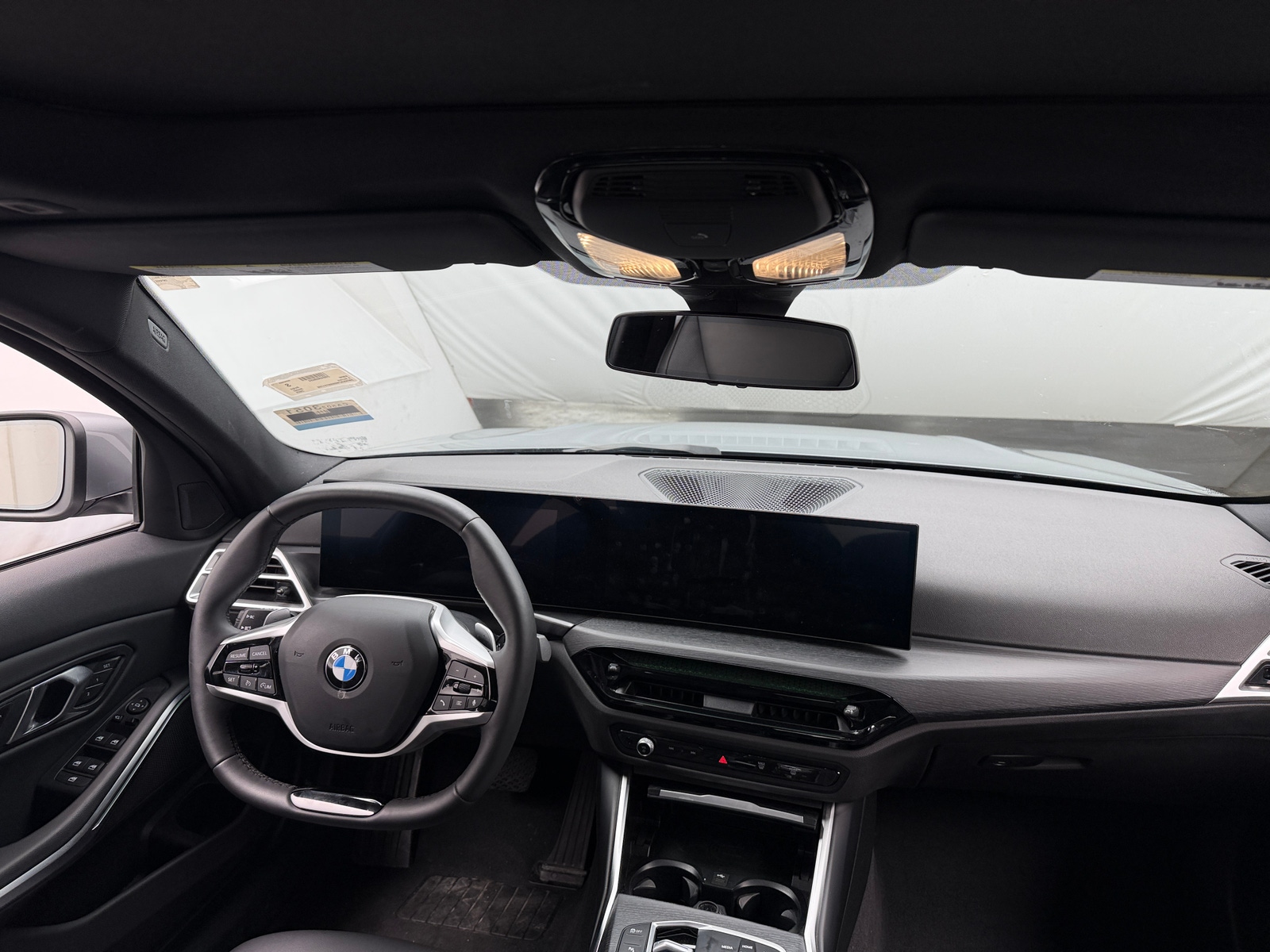 Thumbnail: 2025 BMW 3 Series - 2