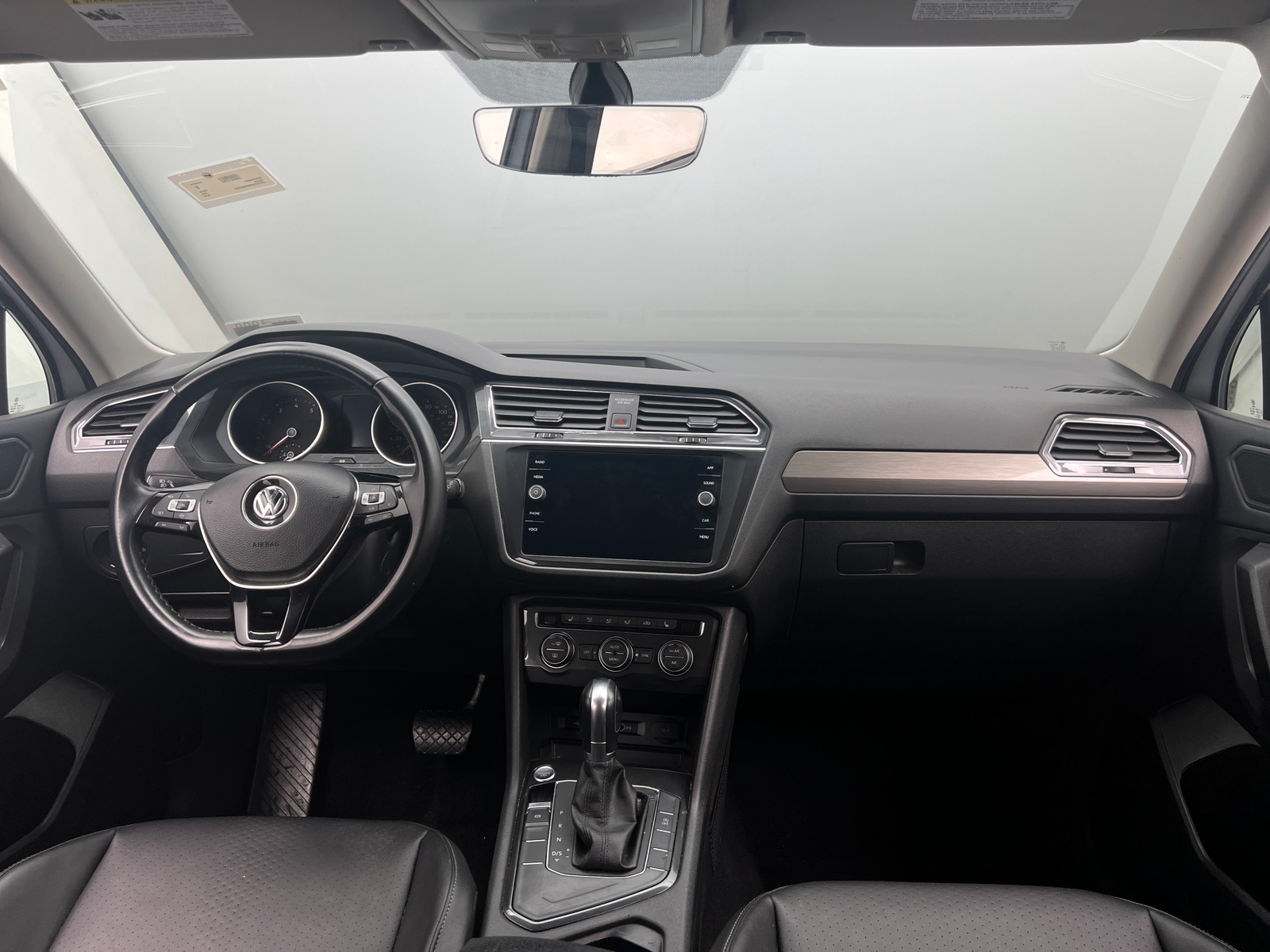 Thumbnail: 2019 Volkswagen Tiguan - 2
