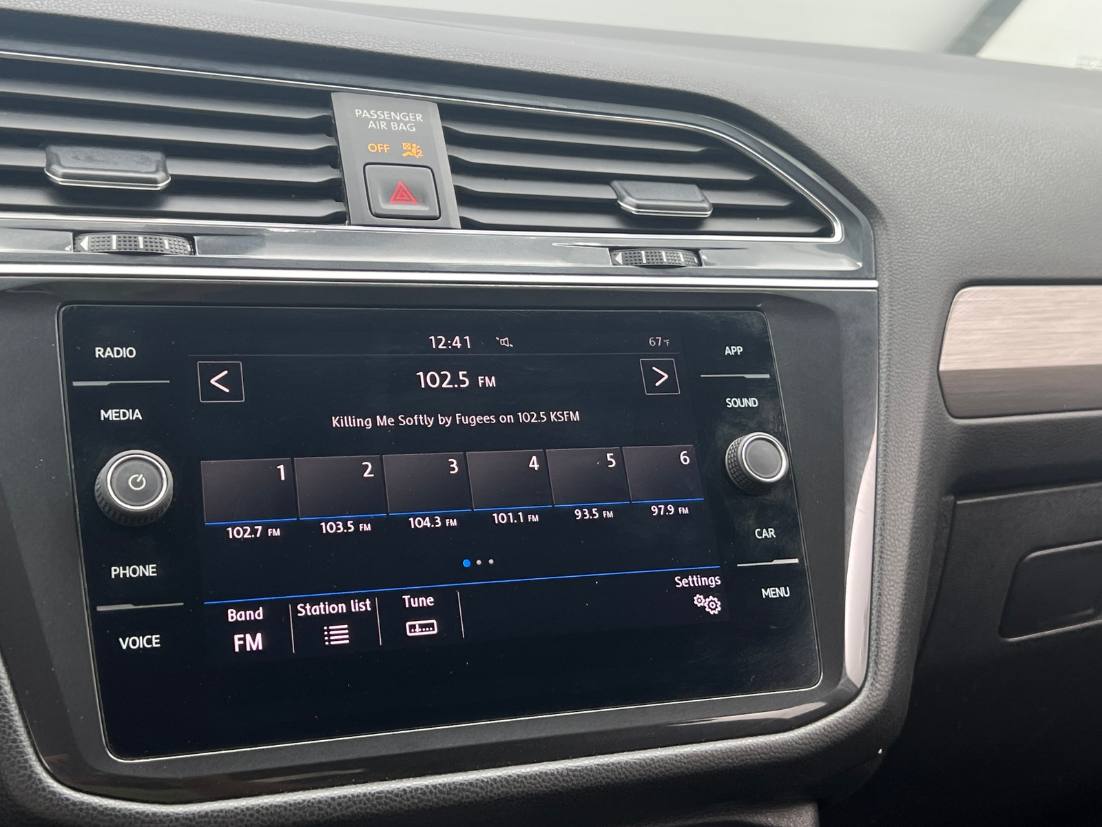 Thumbnail: 2019 Volkswagen Tiguan - 3