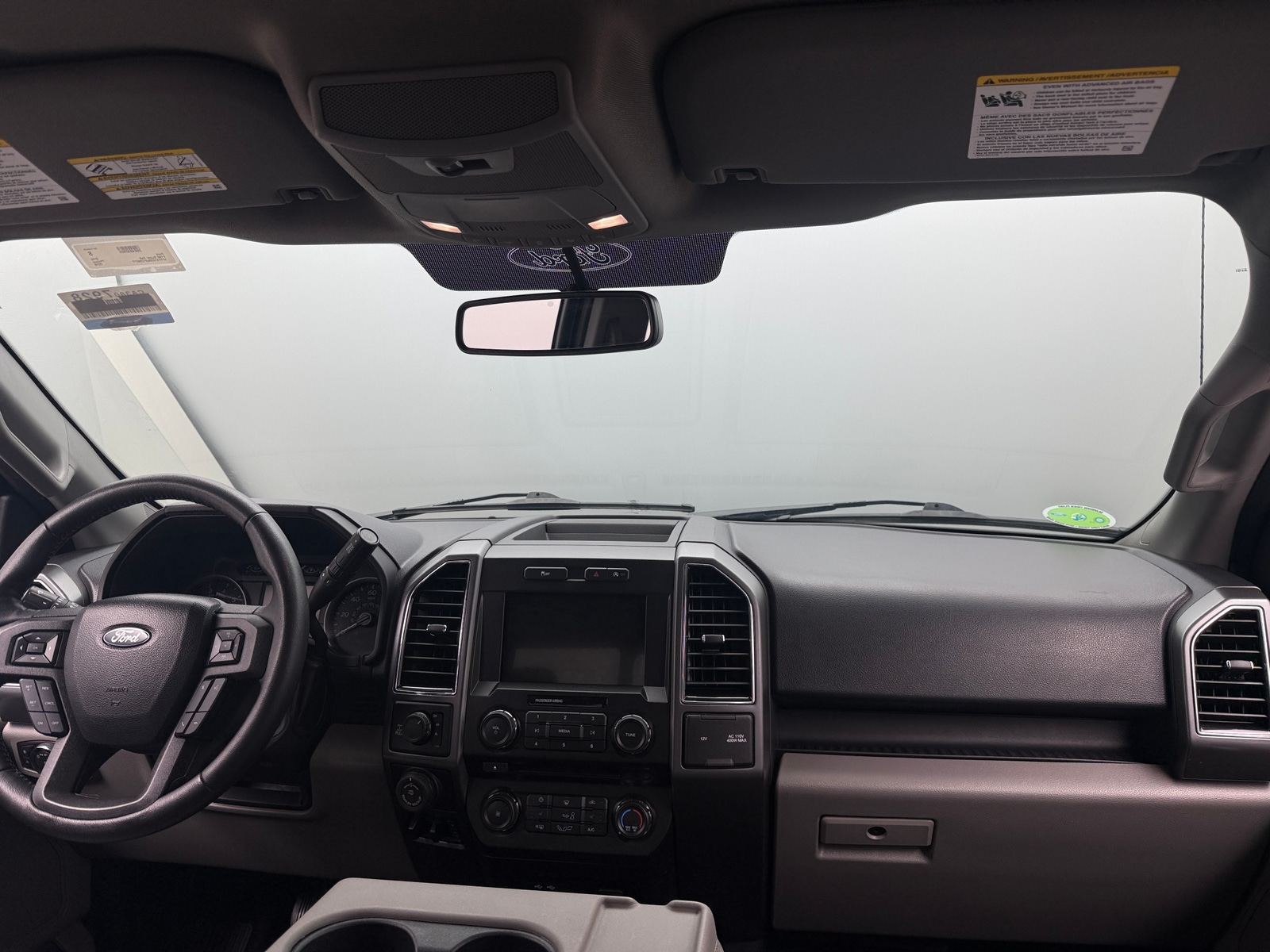 Thumbnail: 2018 Ford Econoline - 3