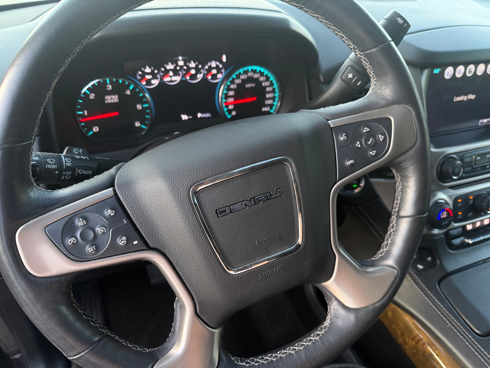 Thumbnail: 2017 GMC Yukon - 4