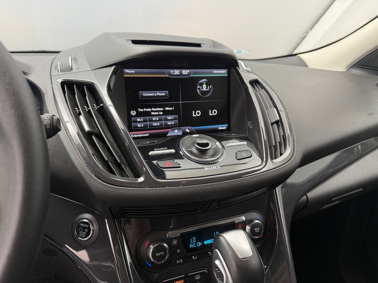 Thumbnail: 2015 Ford Escape - 3