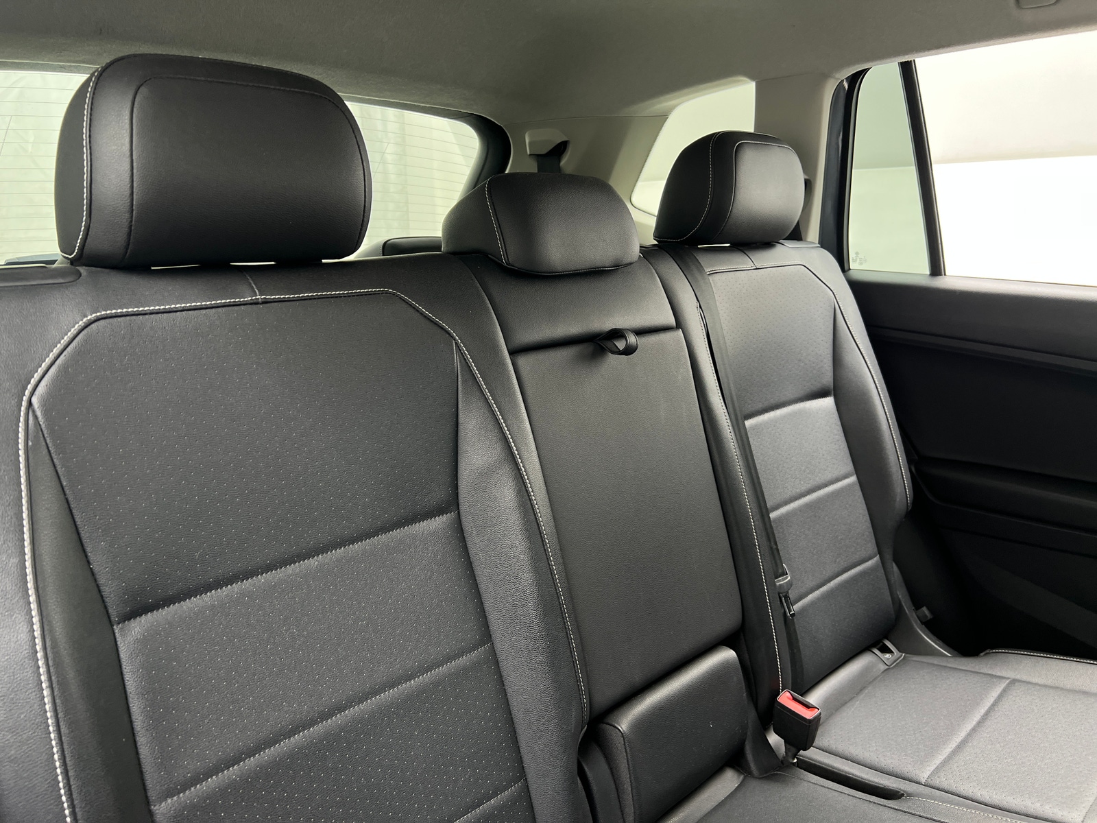 Thumbnail: 2021 Volkswagen Tiguan - 5