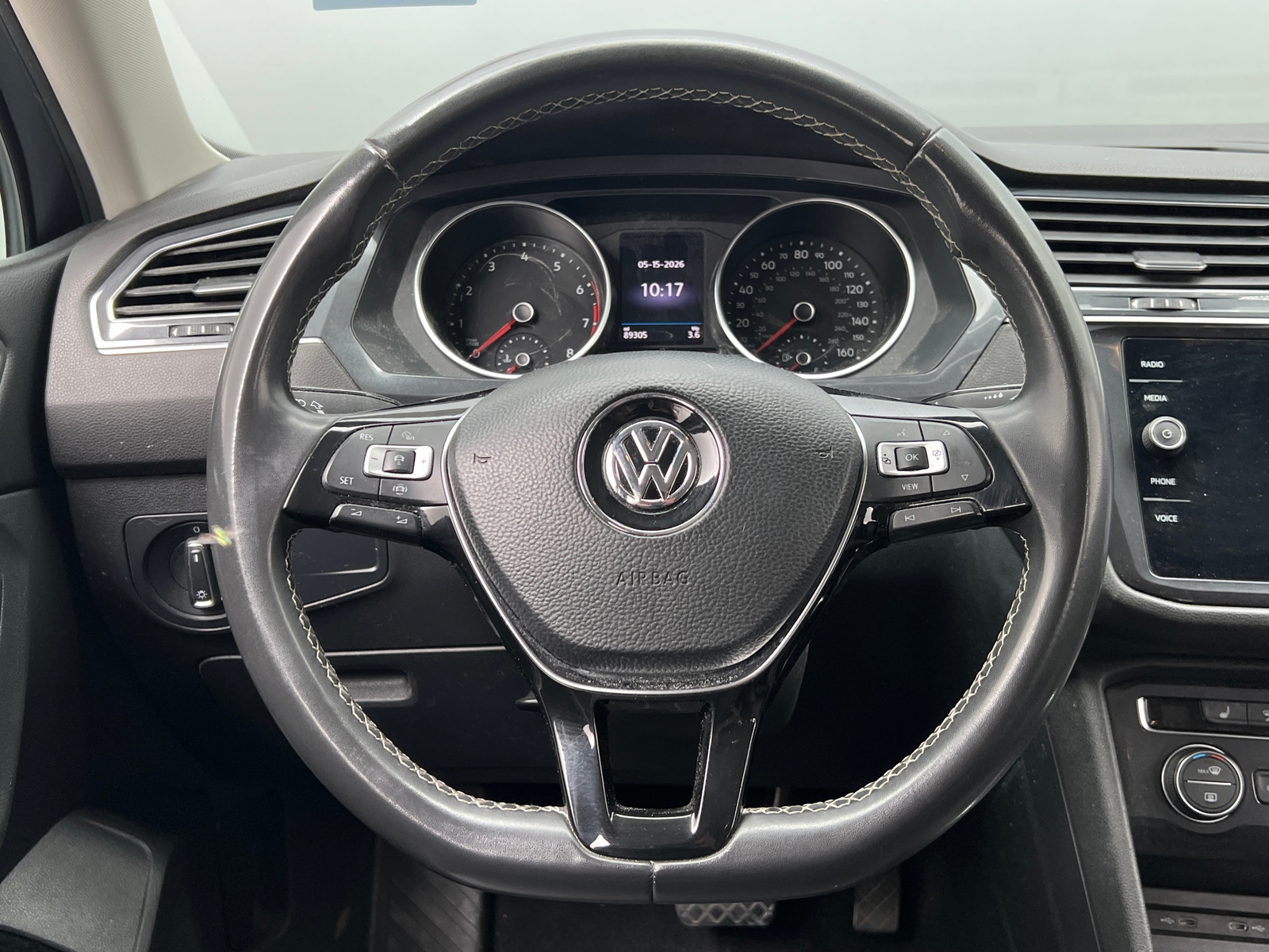 Thumbnail: 2021 Volkswagen Tiguan - 4