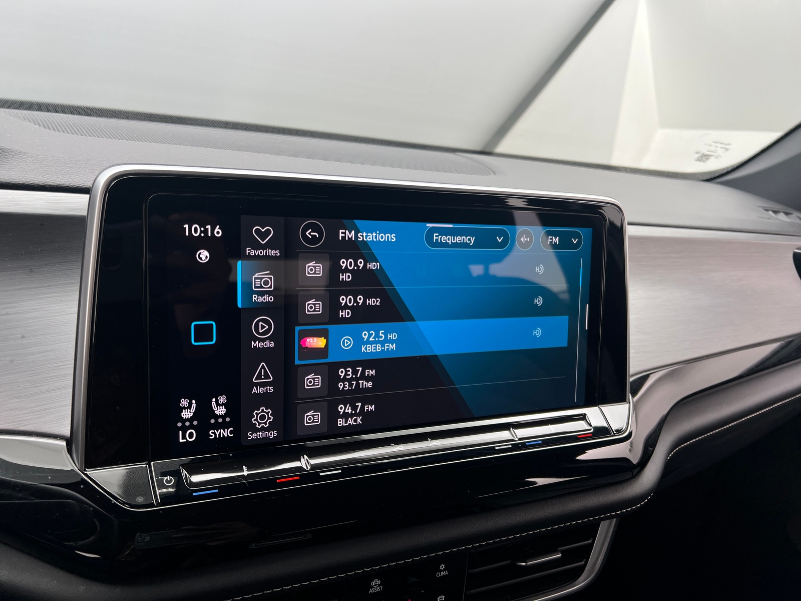 Thumbnail: 2024 Volkswagen Atlas - 3