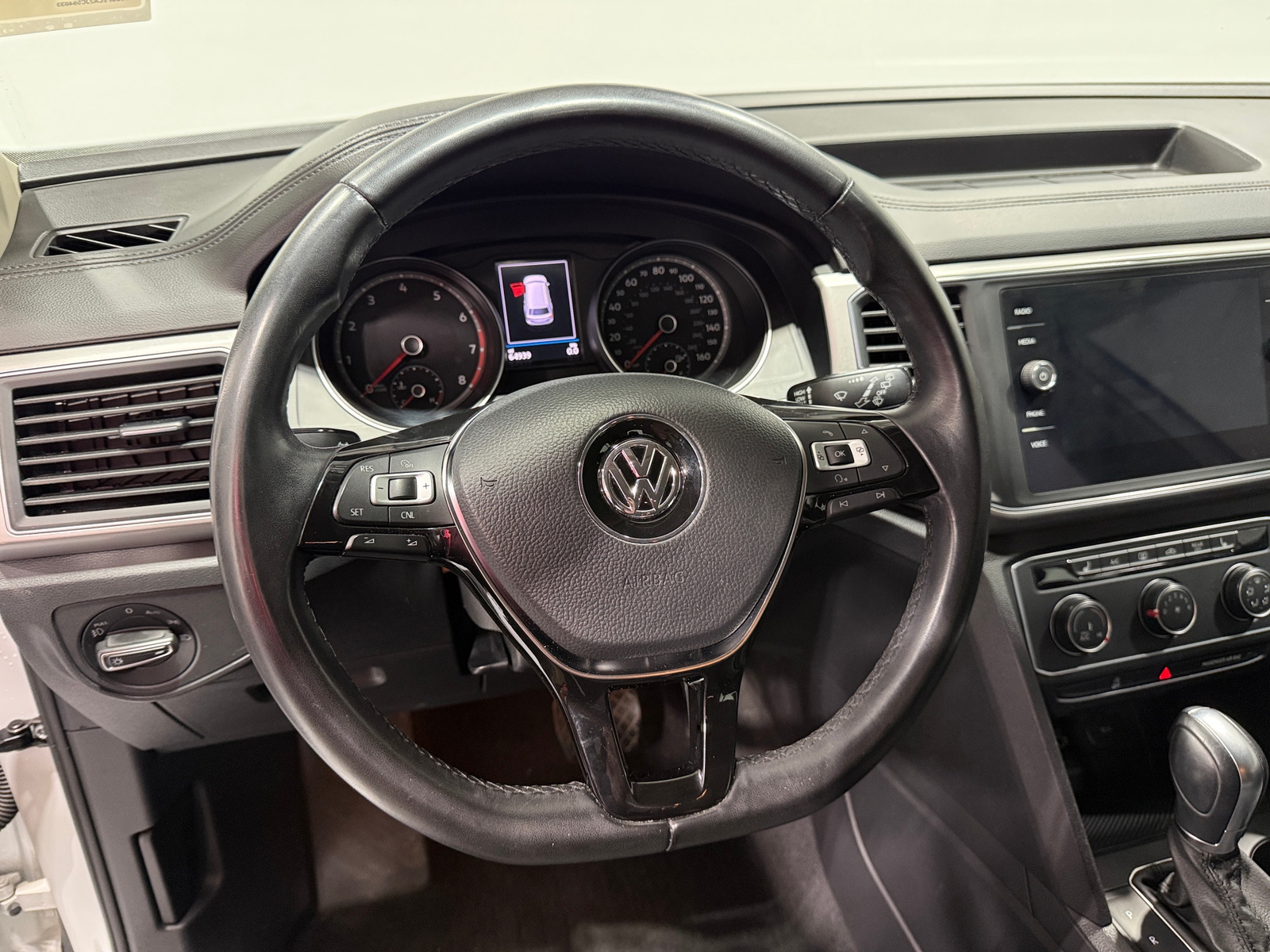 Thumbnail: 2018 Volkswagen Atlas - 4