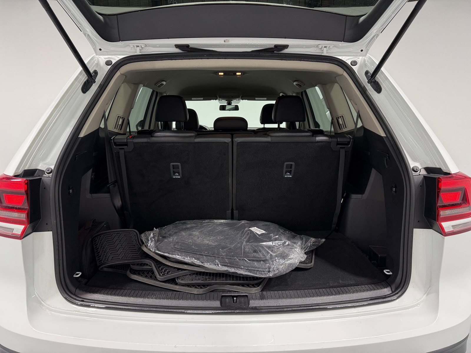 Thumbnail: 2018 Volkswagen Atlas - 6