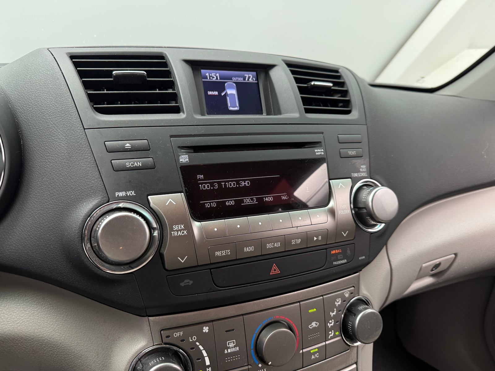 Thumbnail: 2012 Toyota Highlander - 4