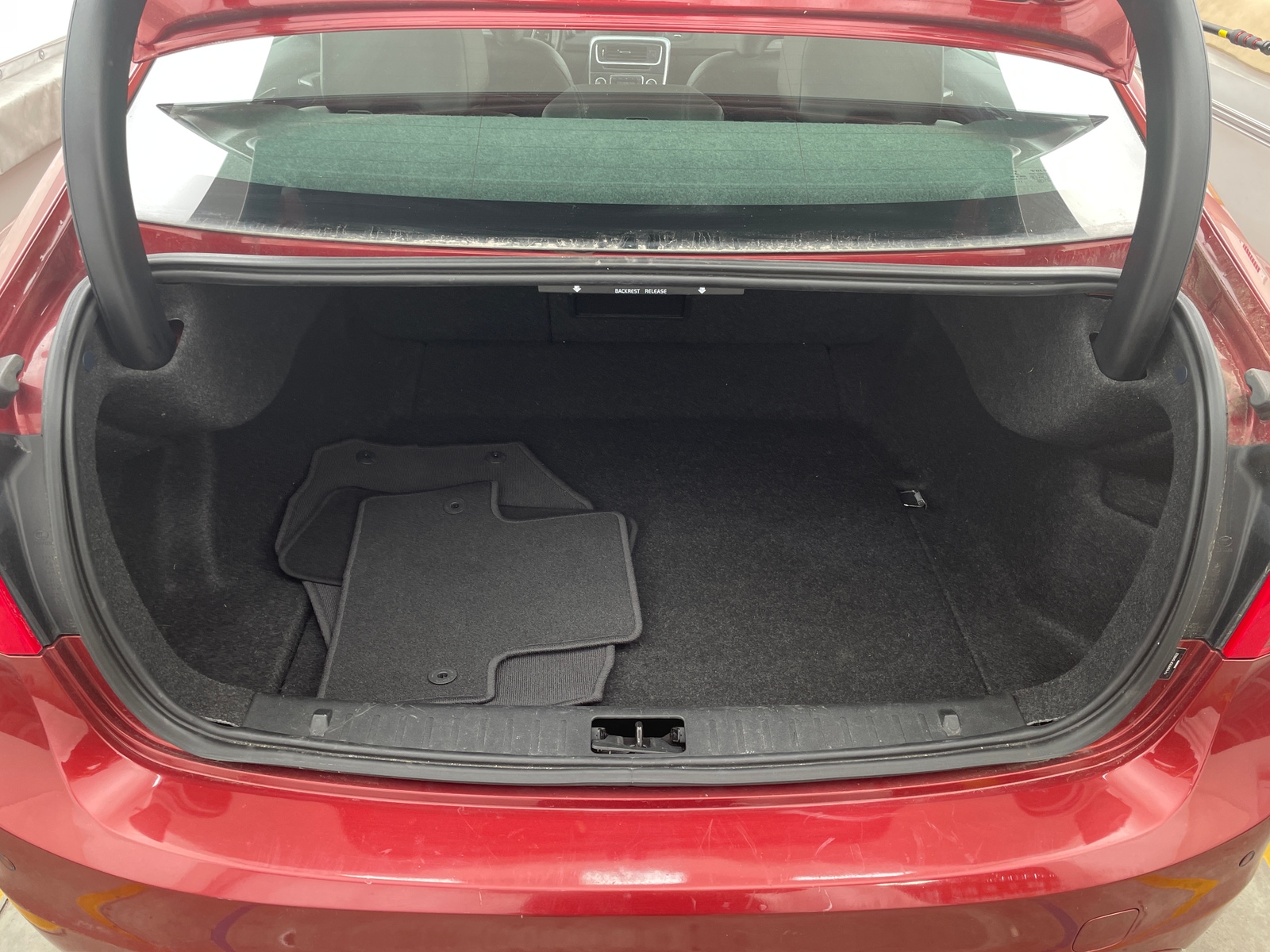 Thumbnail: 2015 Volvo S60 - 6