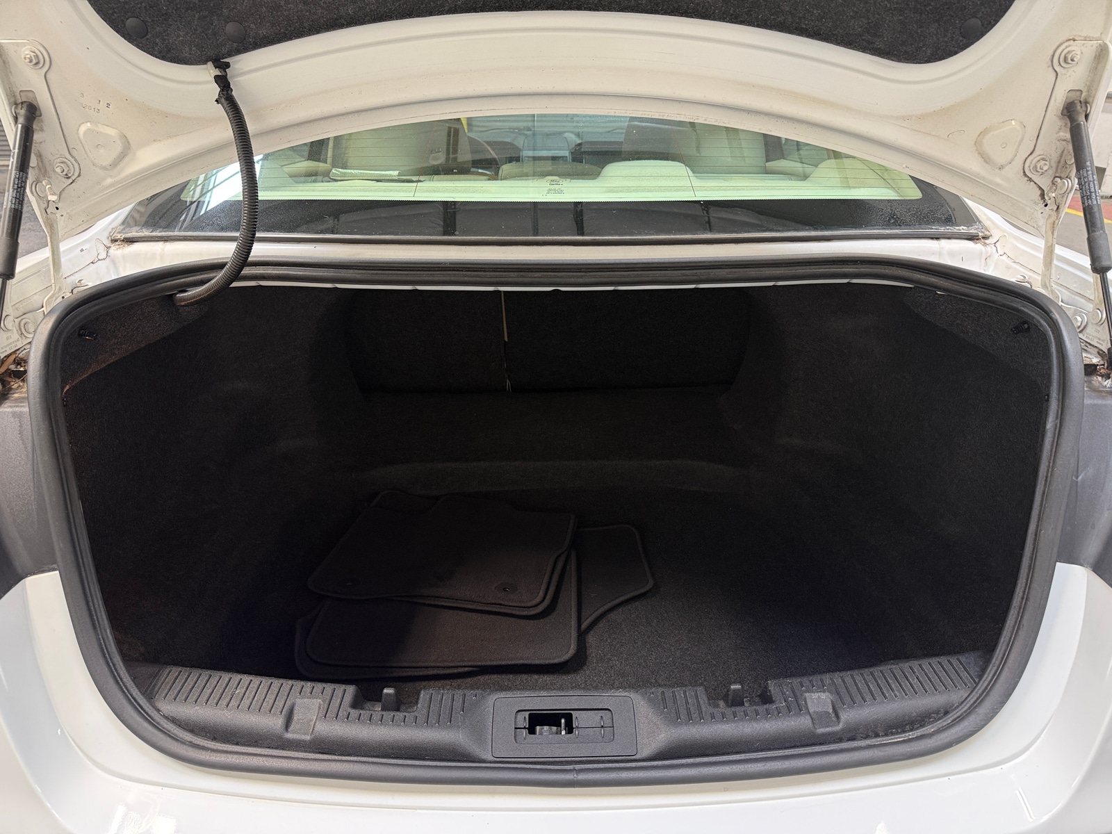 Thumbnail: 2013 Ford Taurus - 7