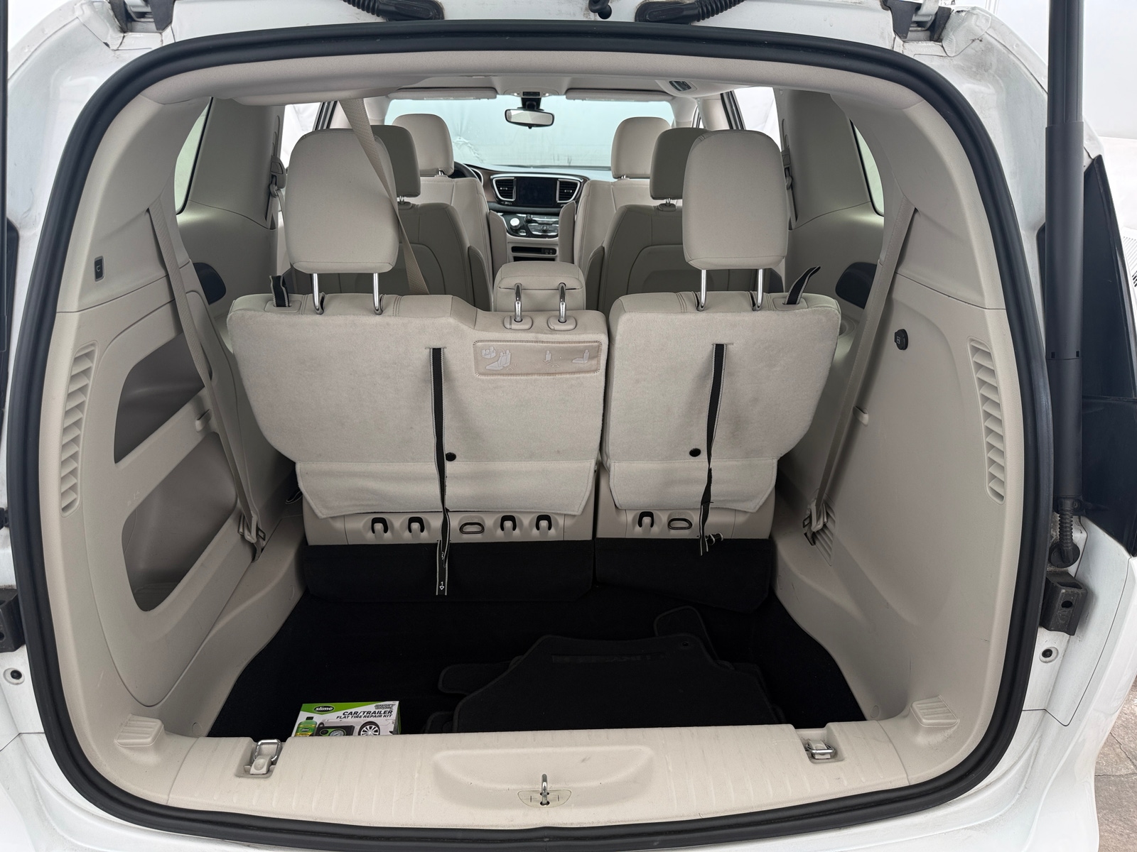 Thumbnail: 2017 Chrysler Pacifica - 7