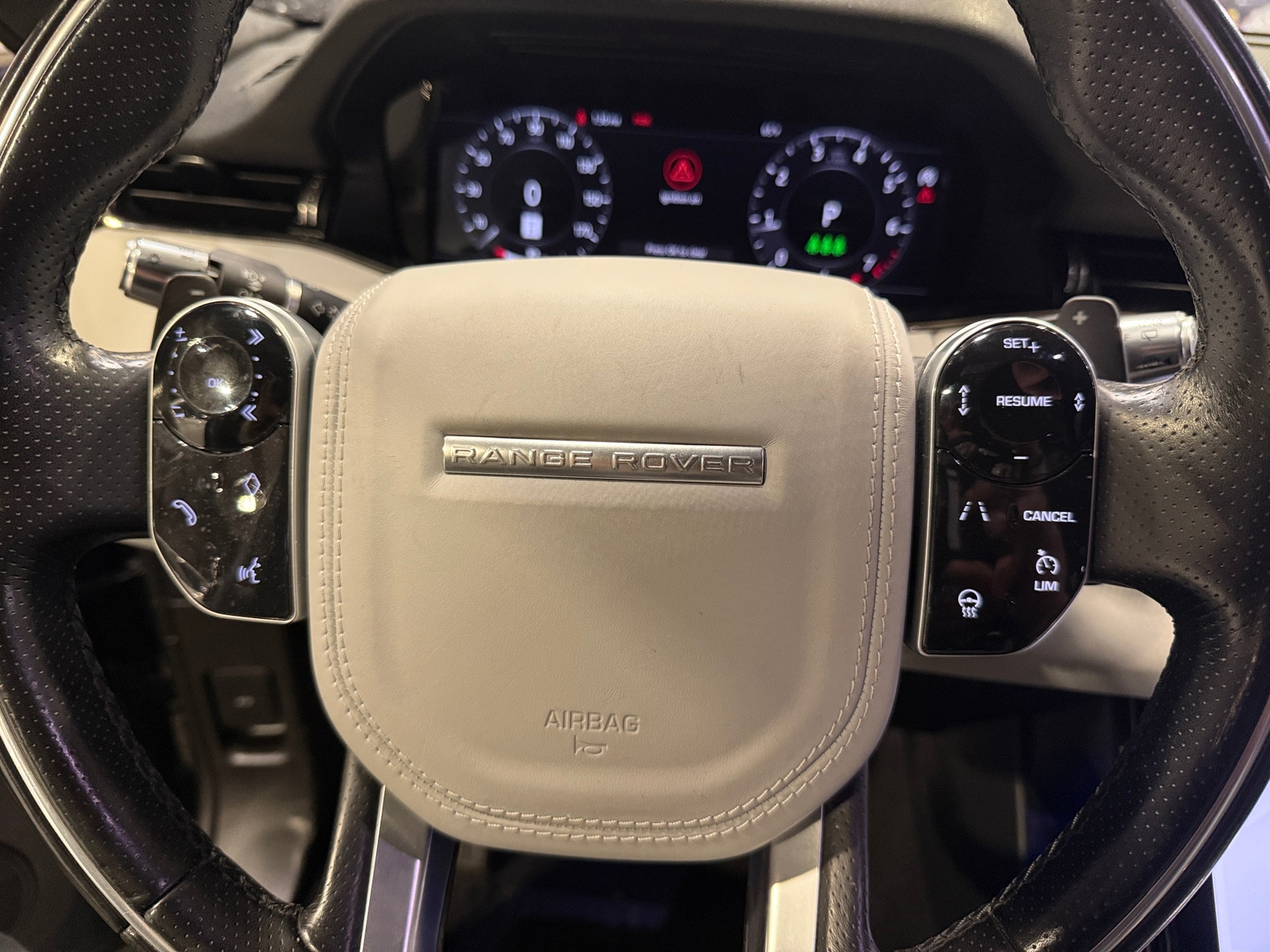 Thumbnail: 2020 Land Rover Range Rover Evoque - 4