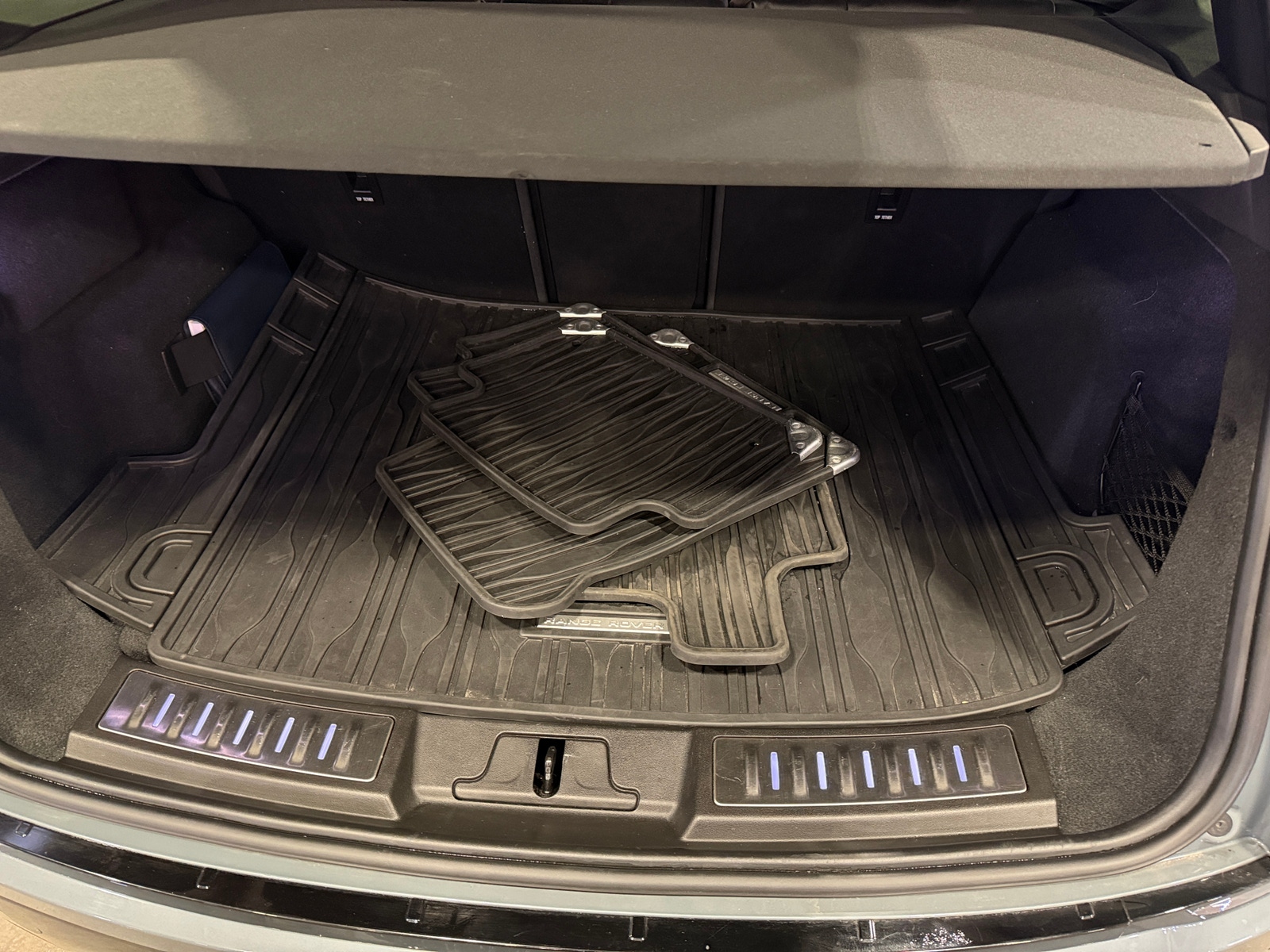 Thumbnail: 2020 Land Rover Range Rover Evoque - 6