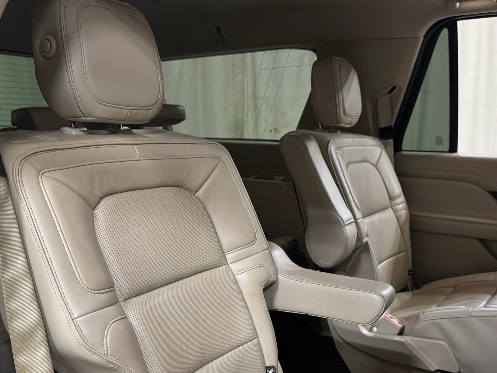 Thumbnail: 2019 Lincoln Navigator L - 5
