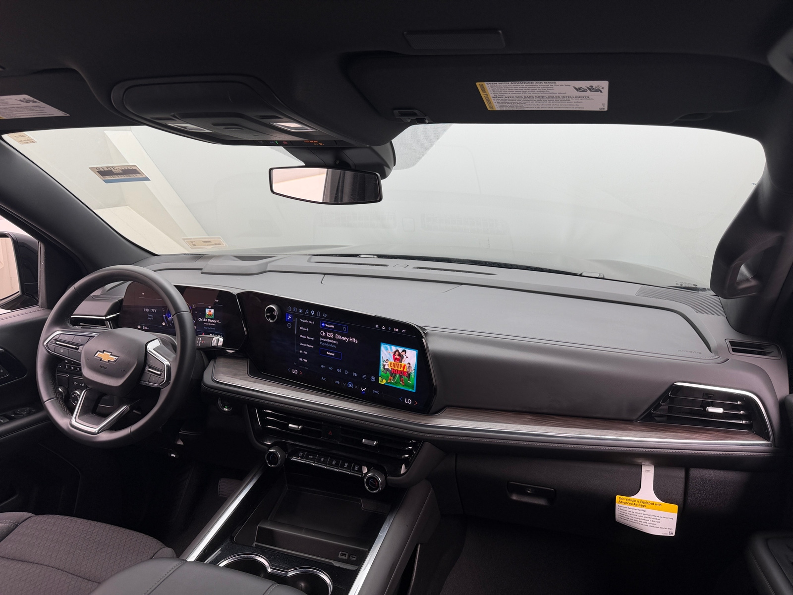 Thumbnail: 2025 Chevrolet Suburban - 3
