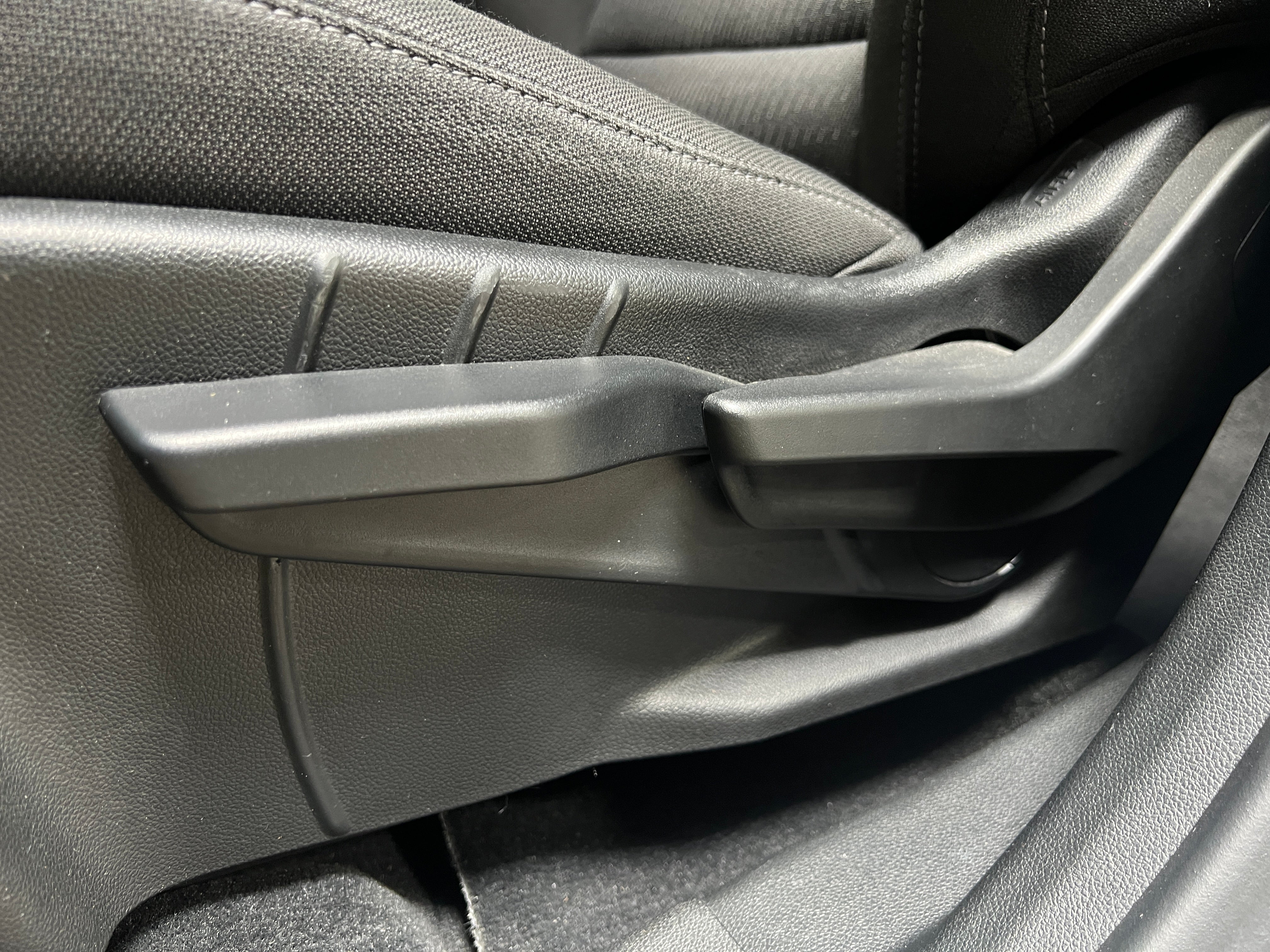 2025 Chevrolet Equinox LT - Photo 2