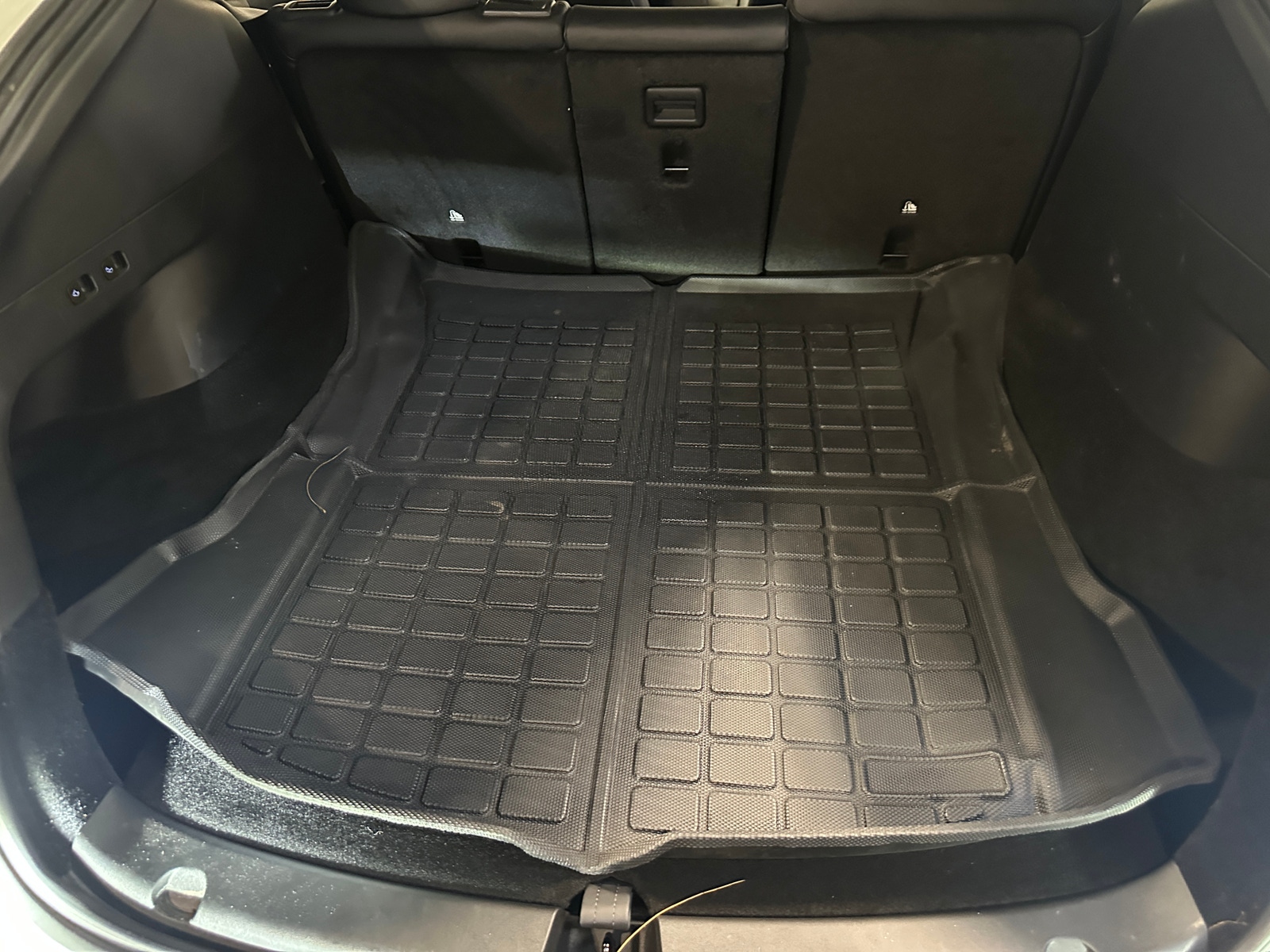 Thumbnail: 2022 Tesla Model Y - 5
