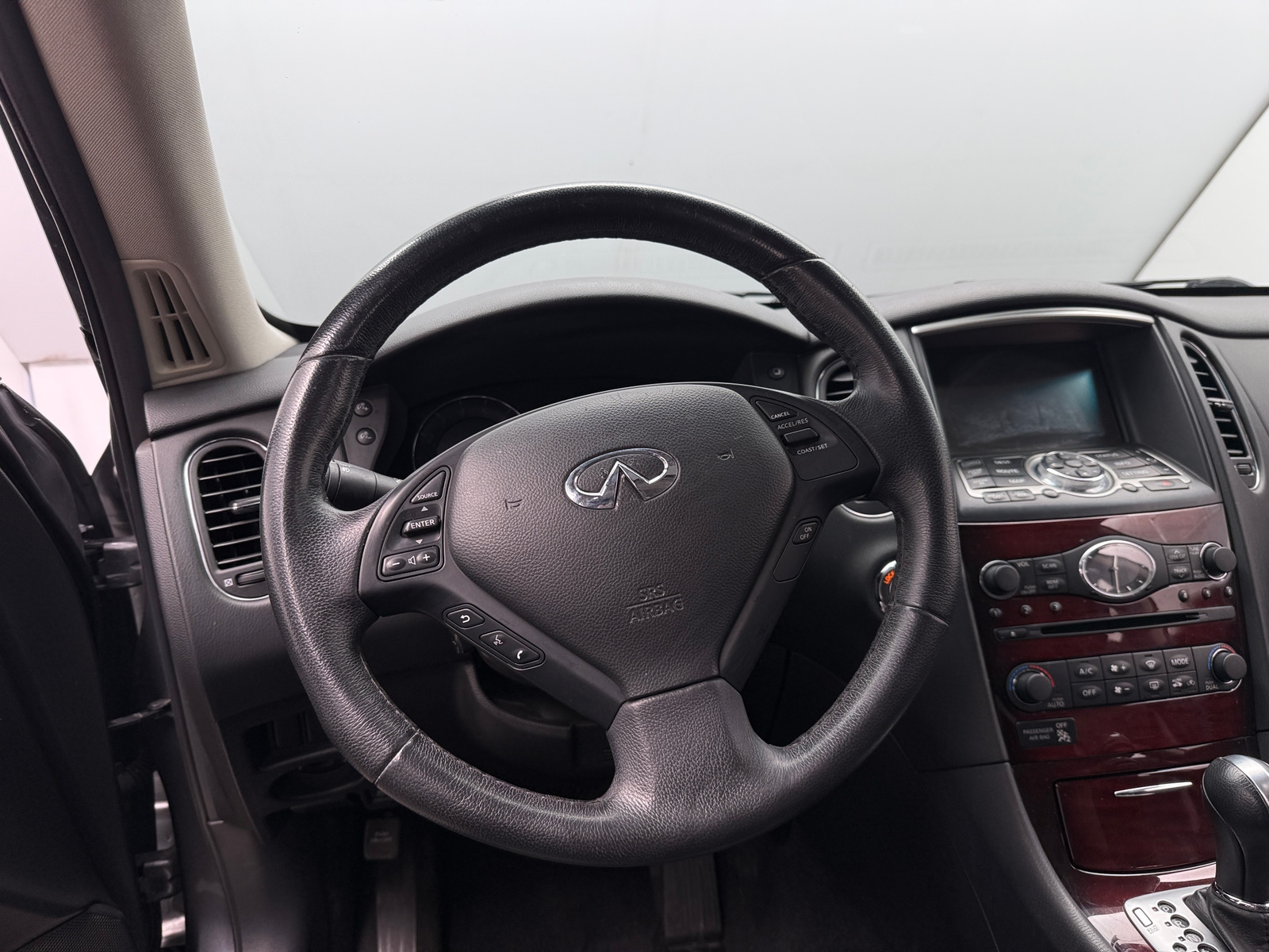 Thumbnail: 2016 INFINITI QX50 - 4