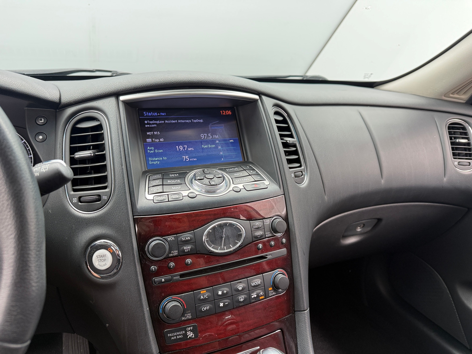 Thumbnail: 2016 INFINITI QX50 - 3