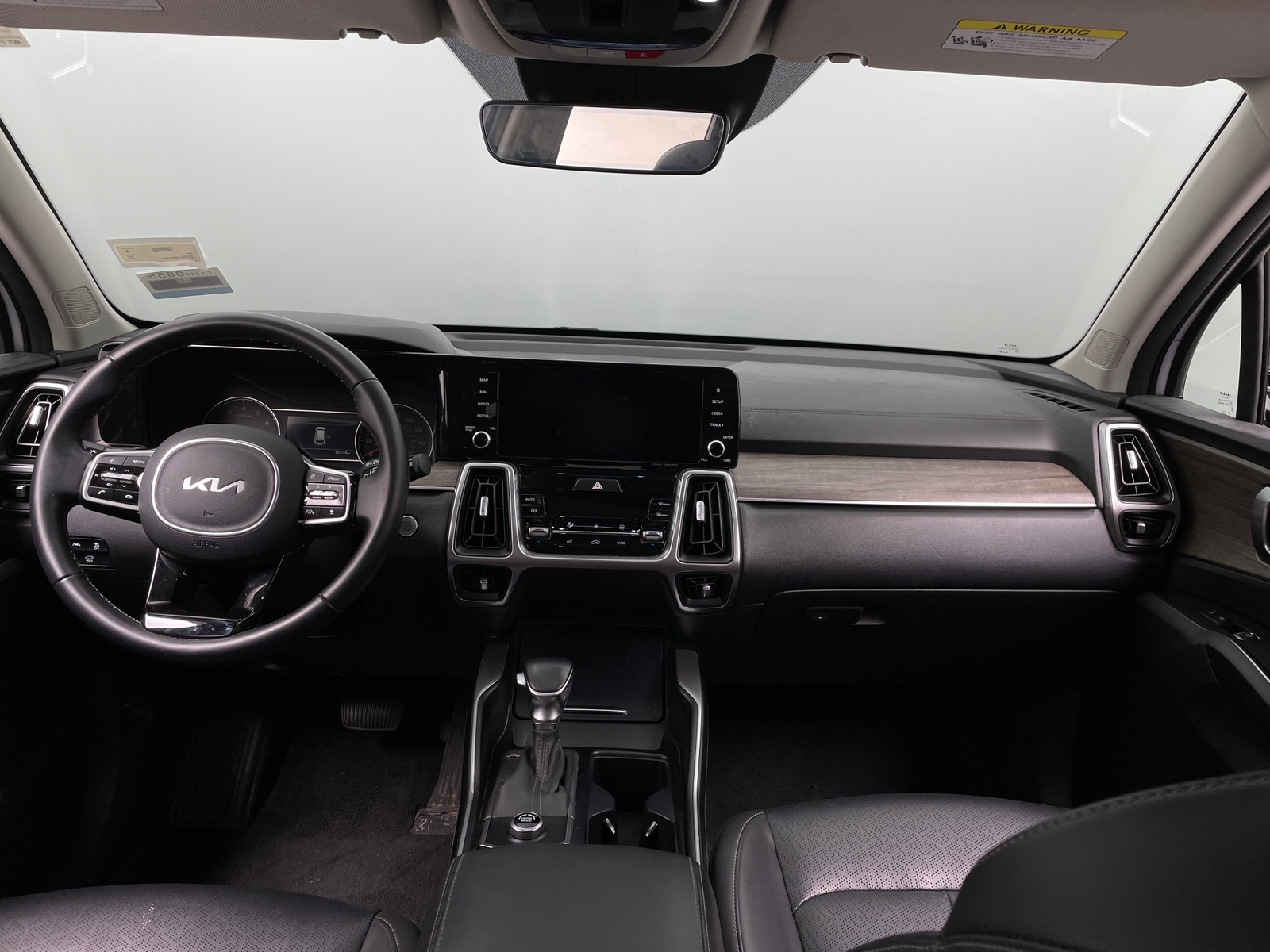 Thumbnail: 2023 Kia Sorento - 2