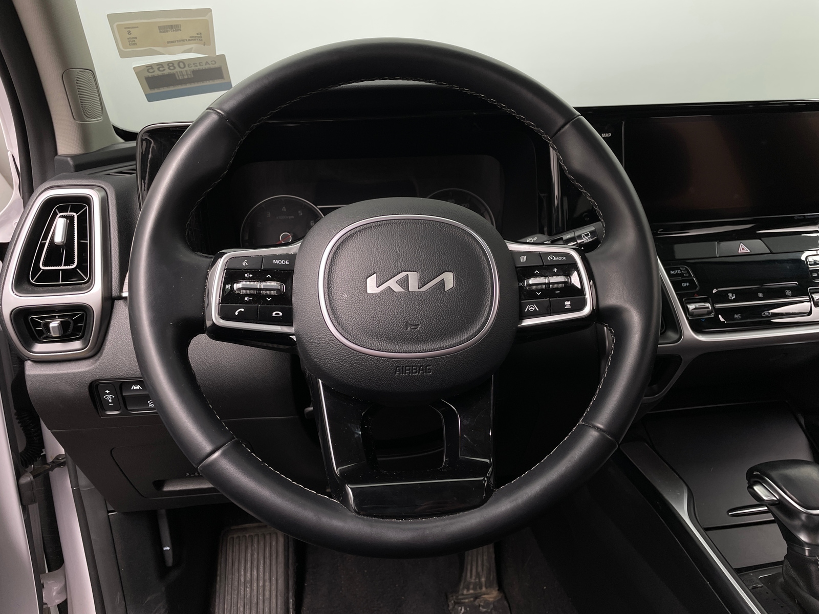 Thumbnail: 2023 Kia Sorento - 4