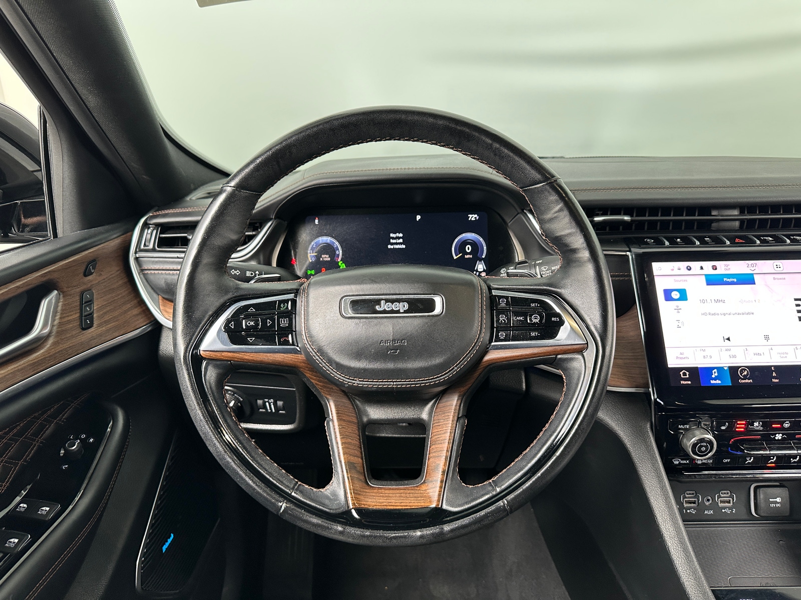 Thumbnail: 2023 Jeep Grand Cherokee - 4