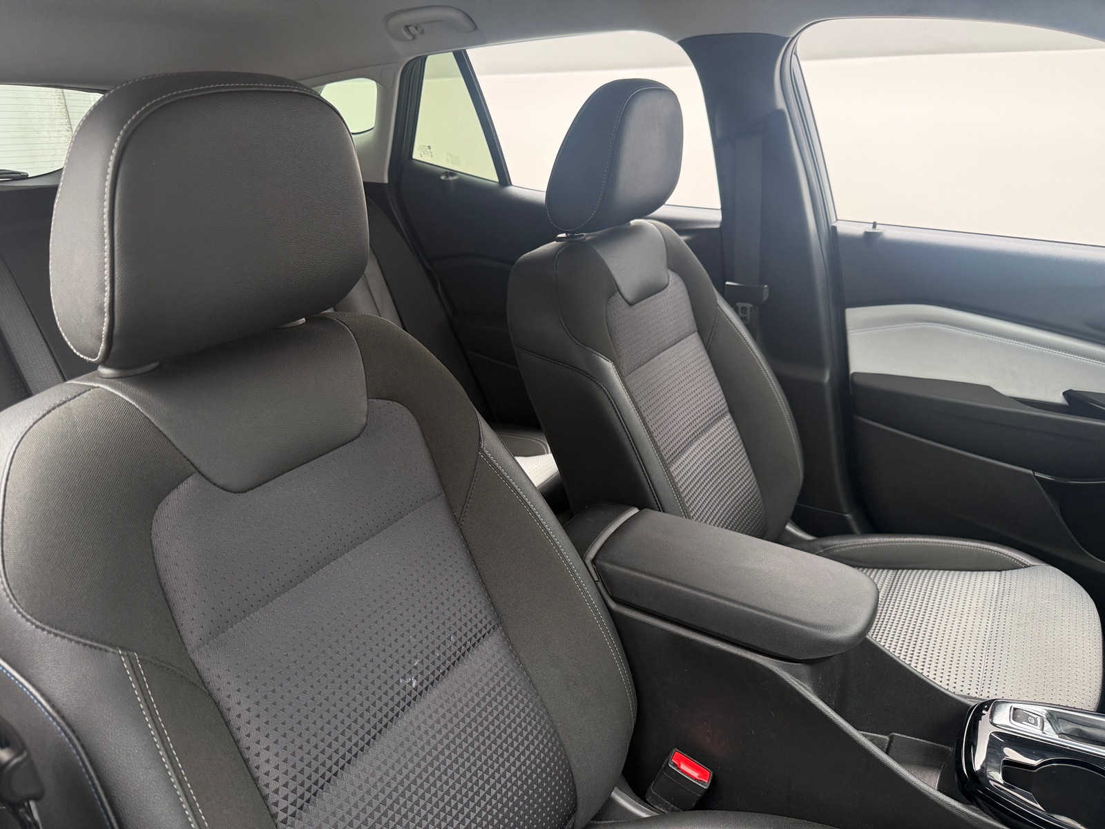 Thumbnail: 2025 Chevrolet Trax - 2
