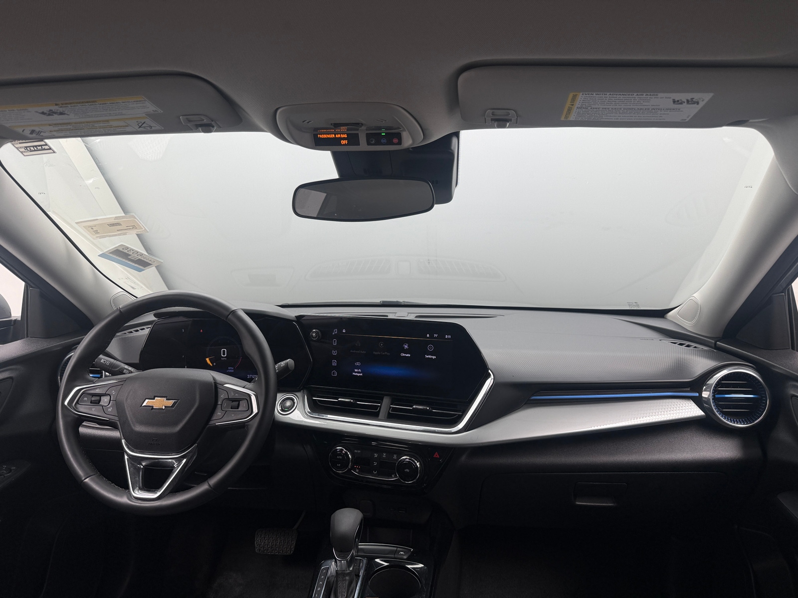 Thumbnail: 2025 Chevrolet Trax - 3