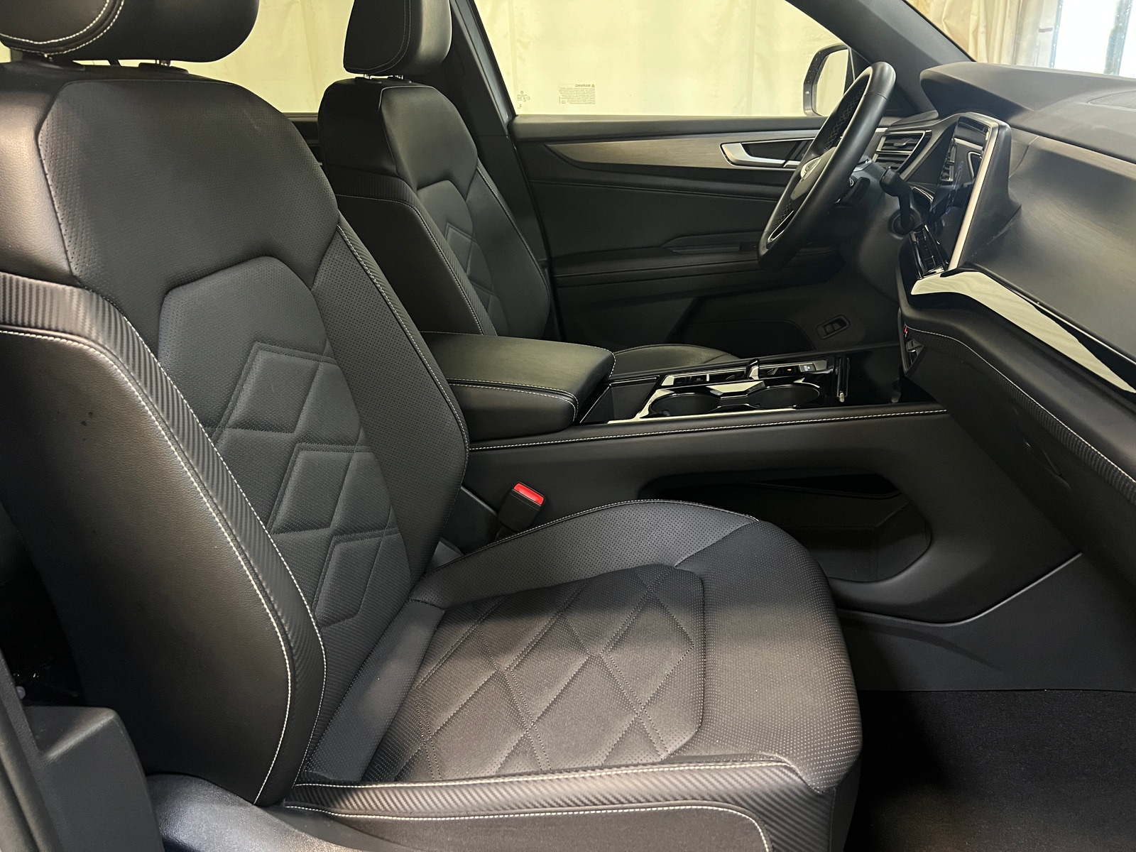 Thumbnail: 2025 Volkswagen Atlas - 2