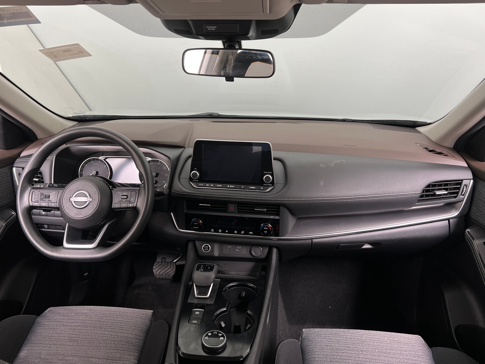 Thumbnail: 2023 Nissan Rogue - 3