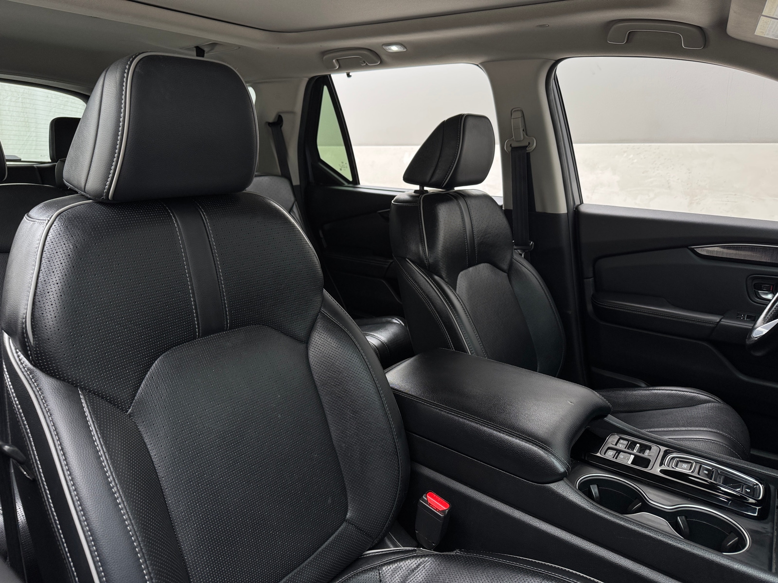 Thumbnail: 2023 Honda Pilot - 2