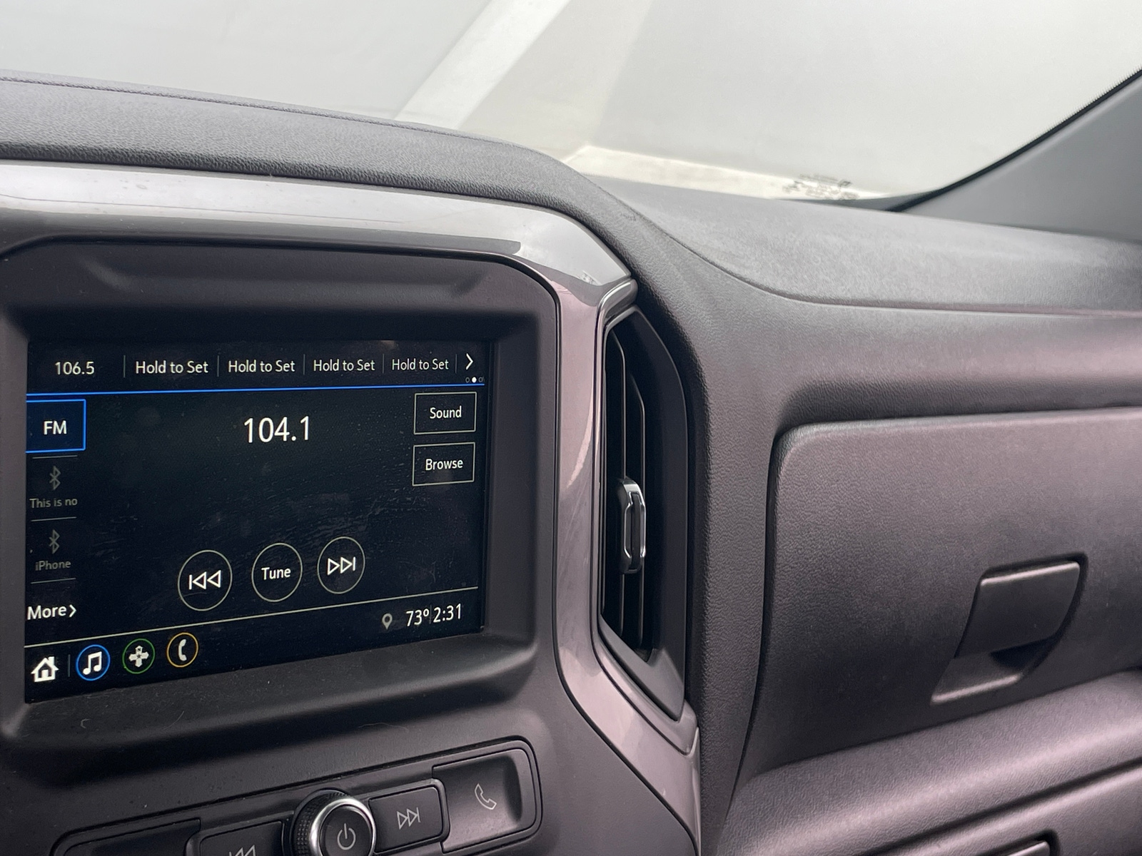 Thumbnail: 2019 Chevrolet Silverado 1500 - 4