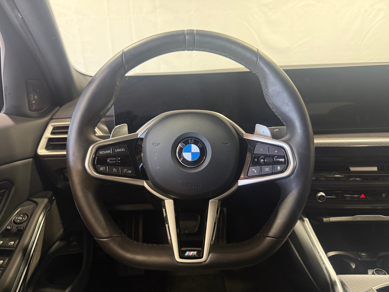 Thumbnail: 2025 BMW 3 Series - 4