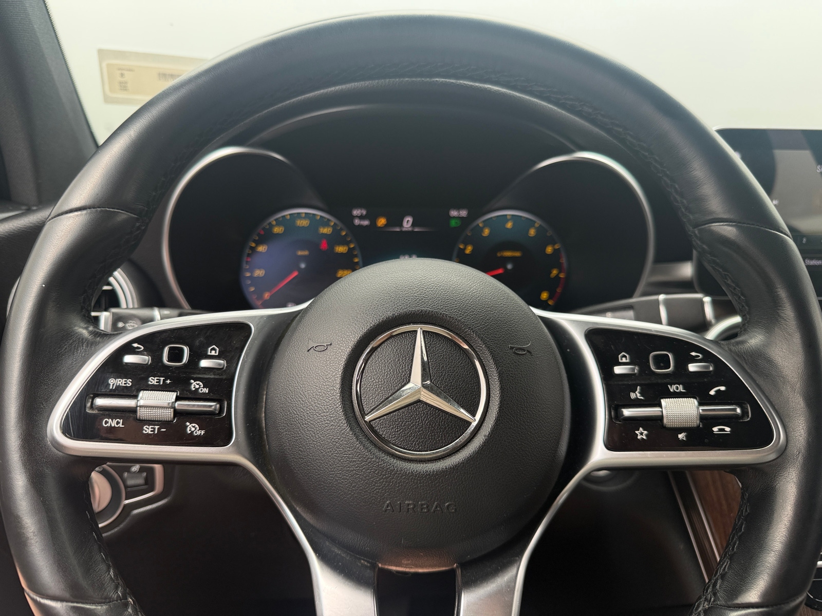 Thumbnail: 2022 Mercedes-Benz GLC - 4