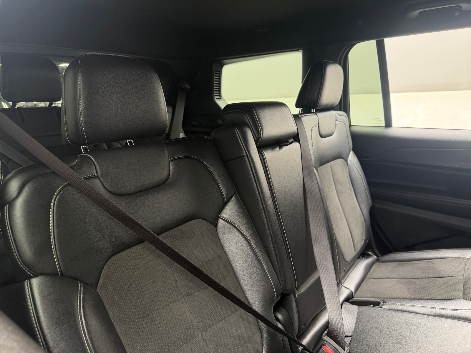 Thumbnail: 2024 Jeep Grand Cherokee L - 5