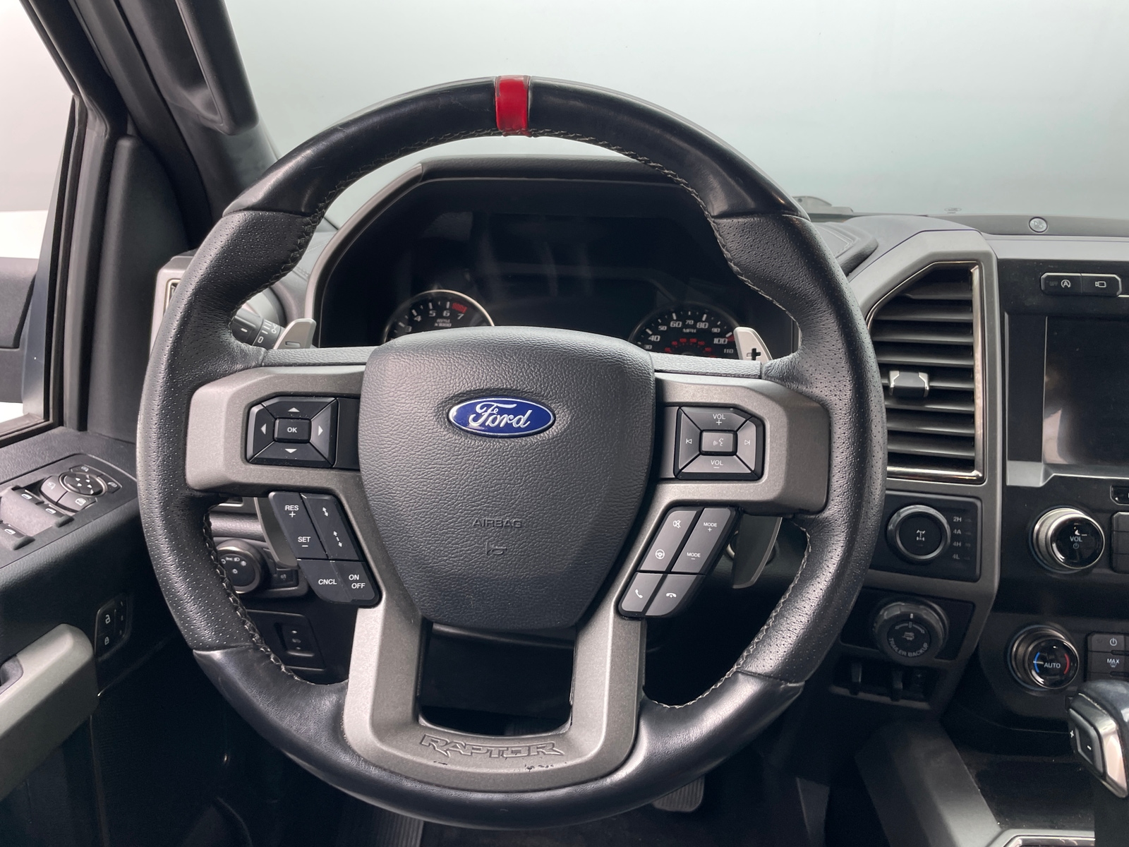 Thumbnail: 2019 Ford Econoline - 4