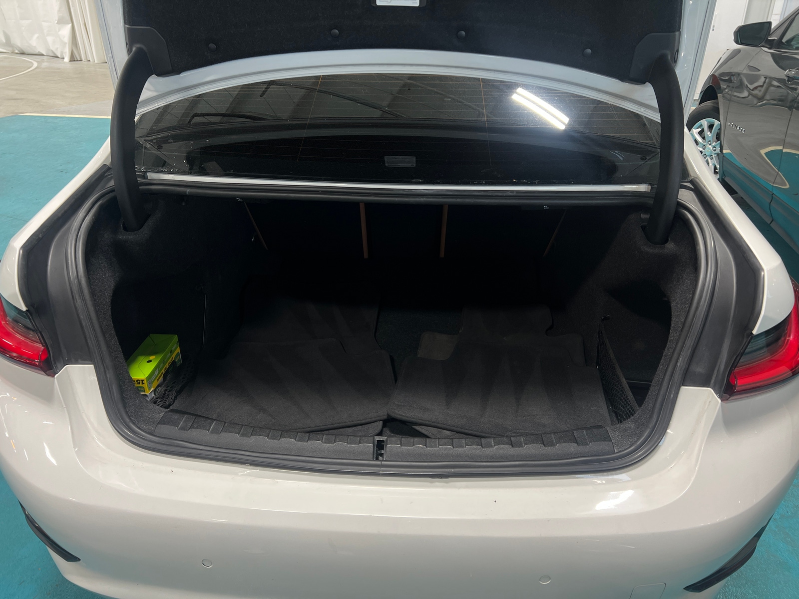 Thumbnail: 2019 BMW 3 Series - 6